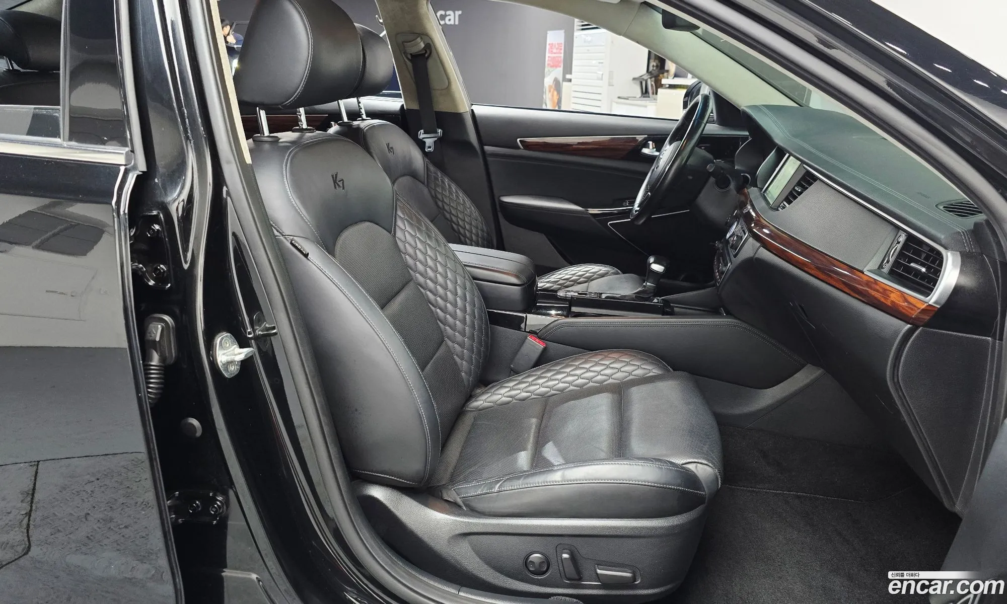 Kia K7 2016 KNALC411BGA021410 — 17