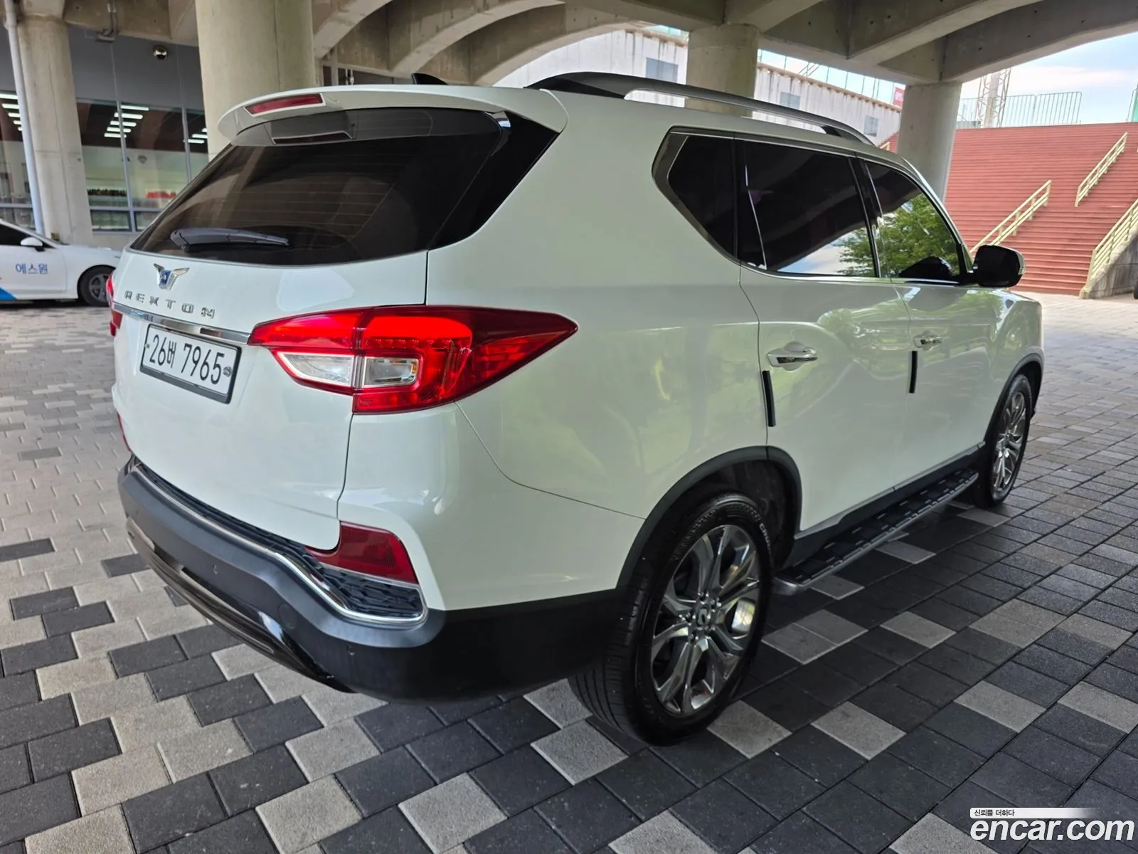 KG Mobility (SsangYong) G4 Rexton 2018 — 13