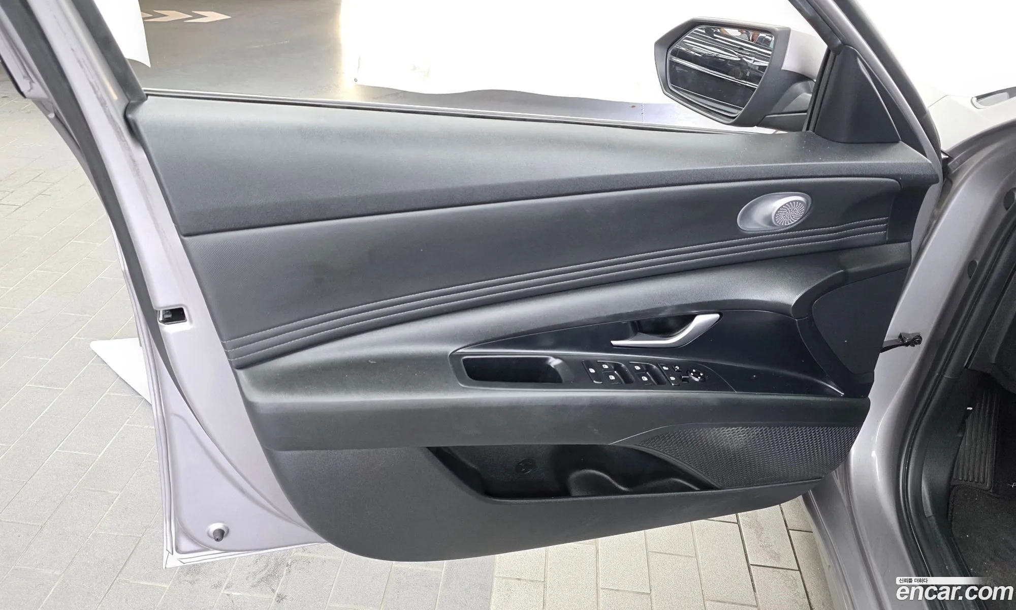 Hyundai Elantra Hybrid 2022 — 5