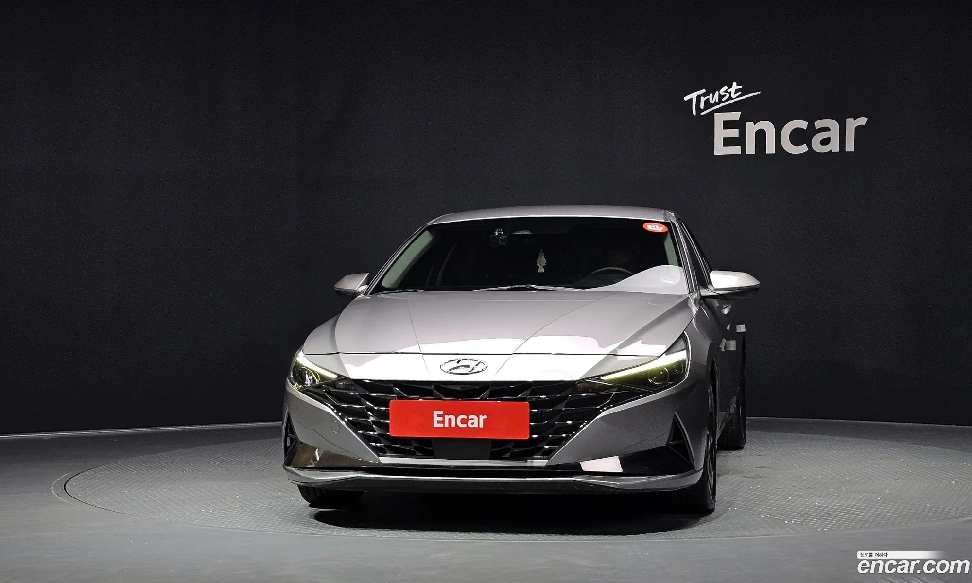 Hyundai Elantra Hybrid 2022 — 30