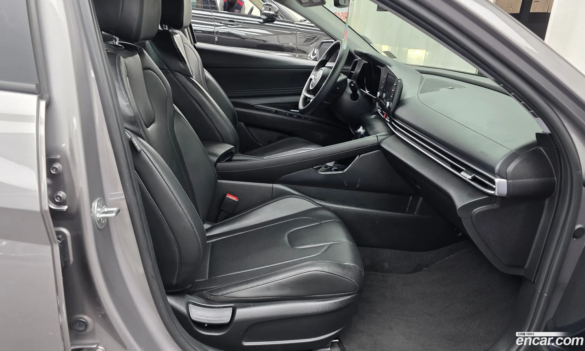 Hyundai Elantra Hybrid 2022 — 4