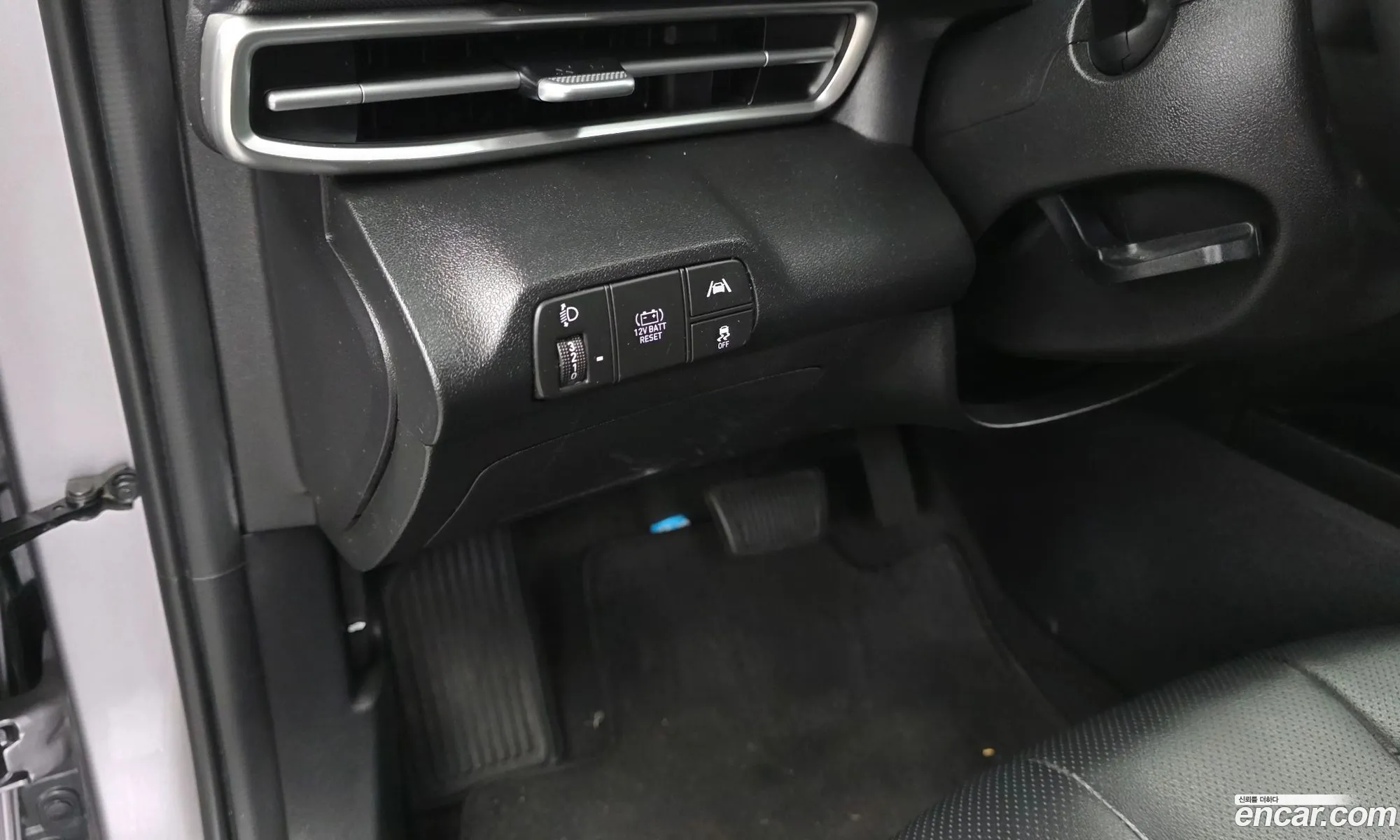 Hyundai Elantra Hybrid 2022 — 29