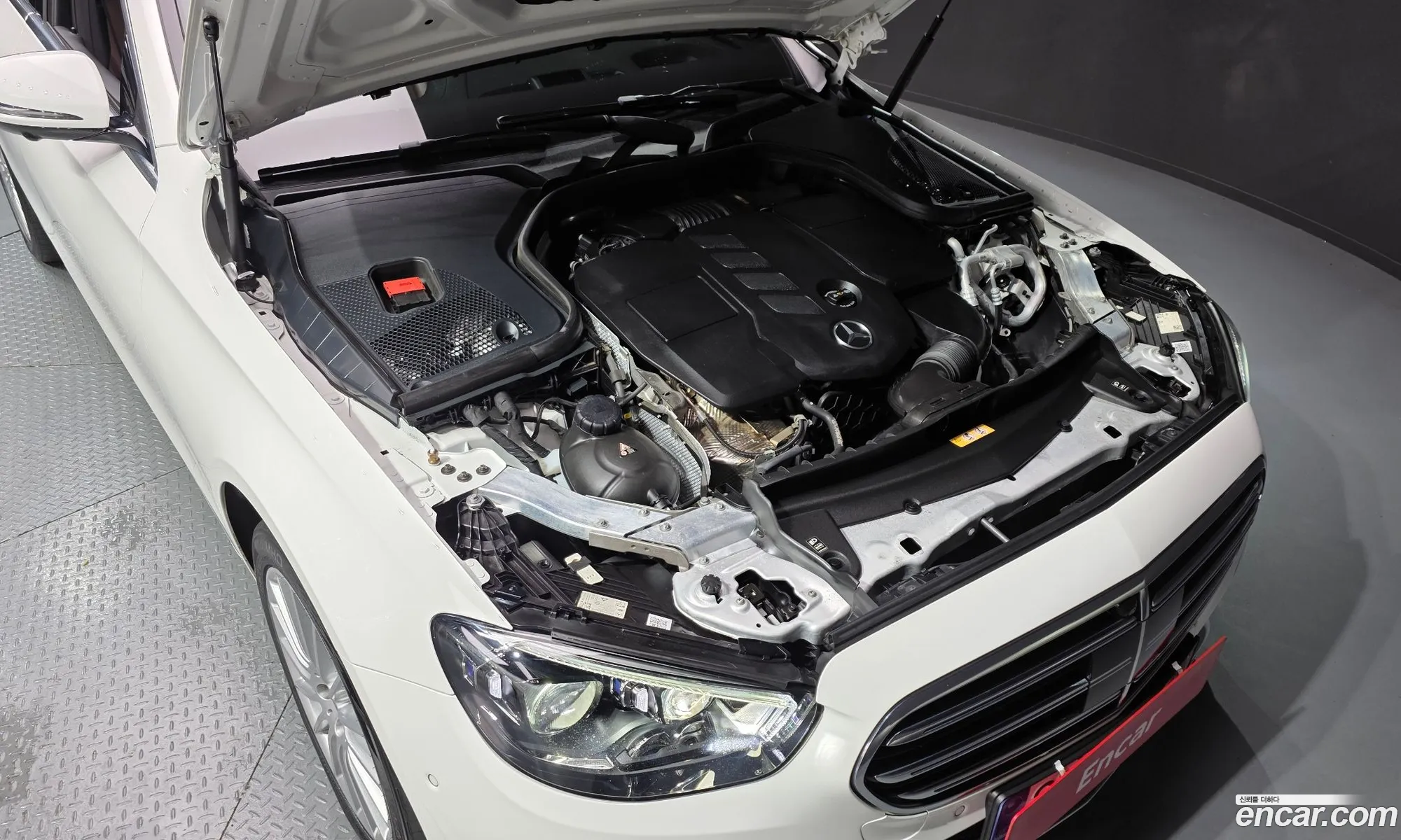 Mercedes-Benz E-Class W213 2022 — 19