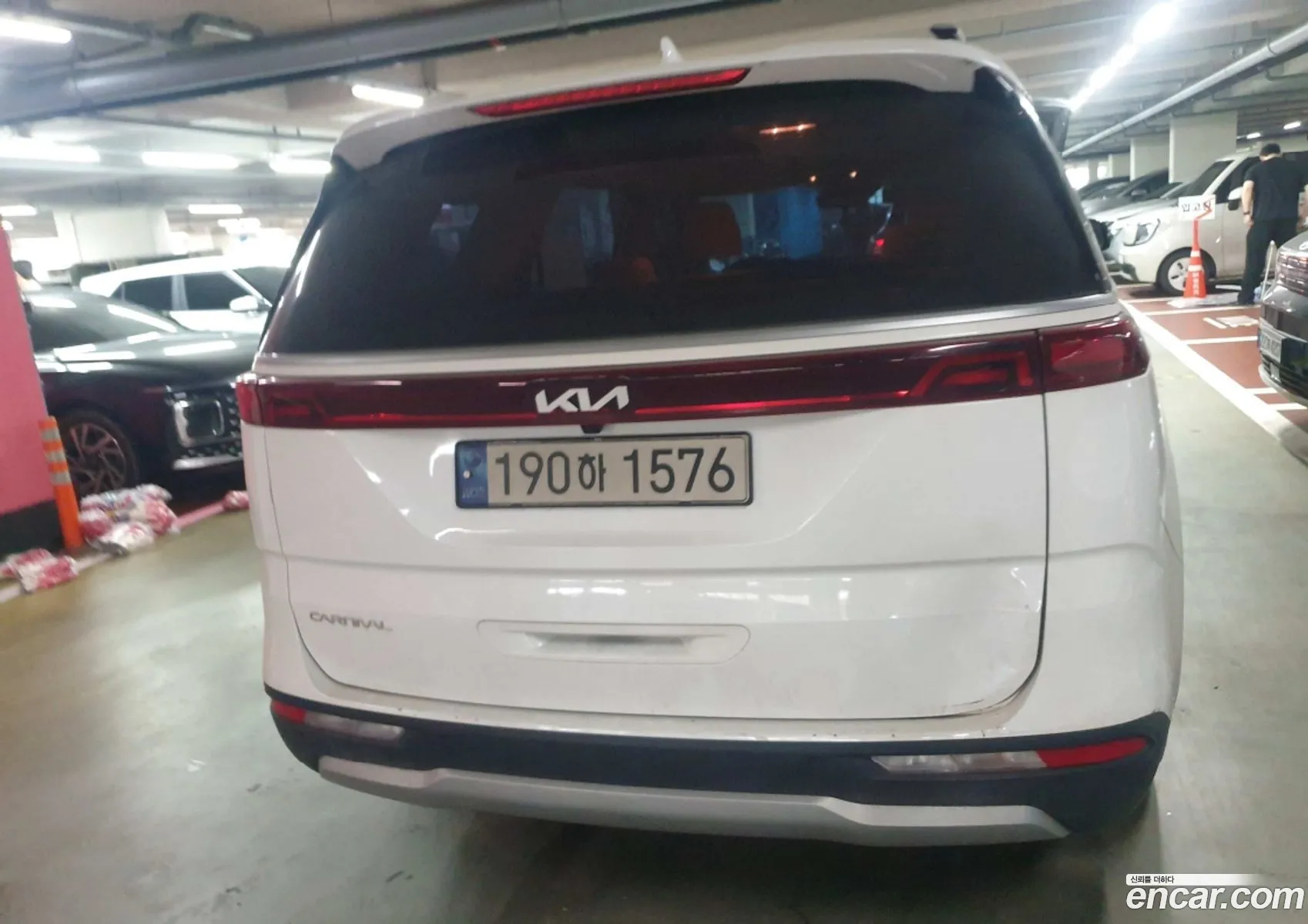 Kia Carnival 2023 — 2