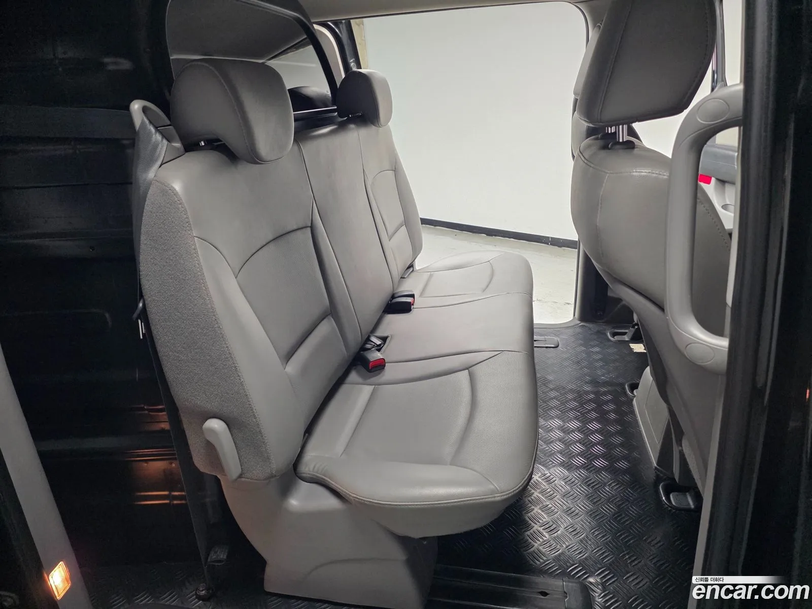 Hyundai Grand Starex 2015 — 12