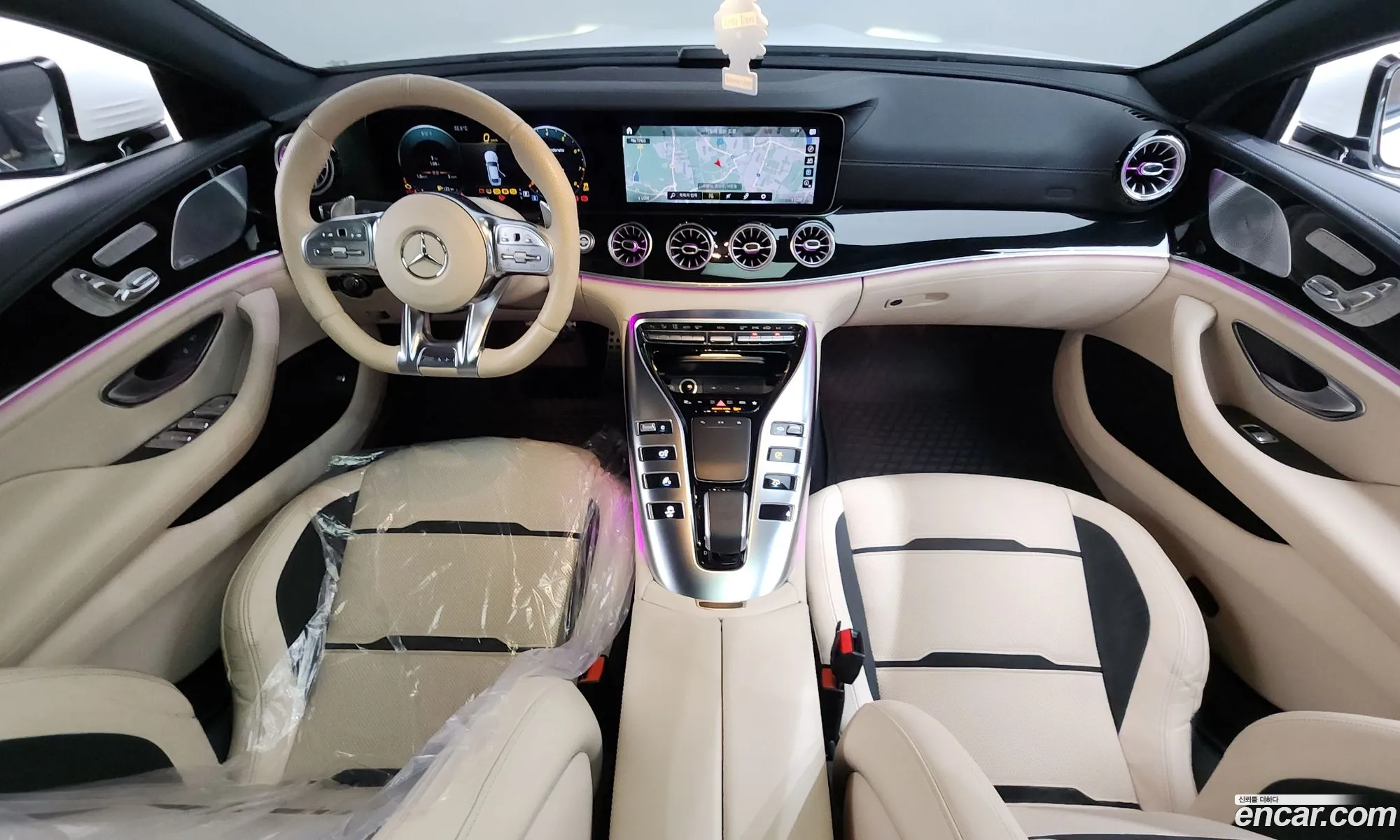 Mercedes-Benz AMG GT 2021 — 19