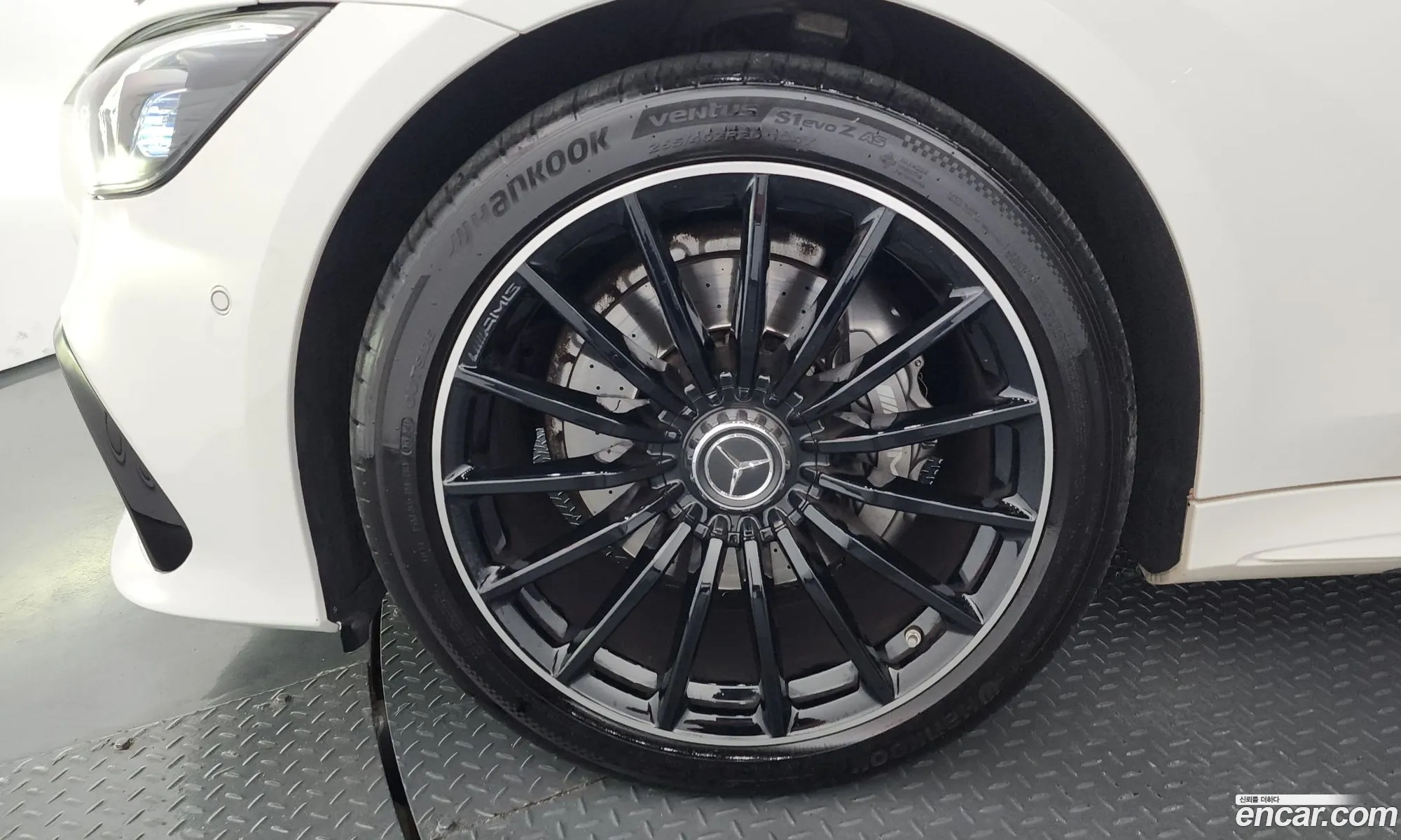 Mercedes-Benz AMG GT 2021 — 17