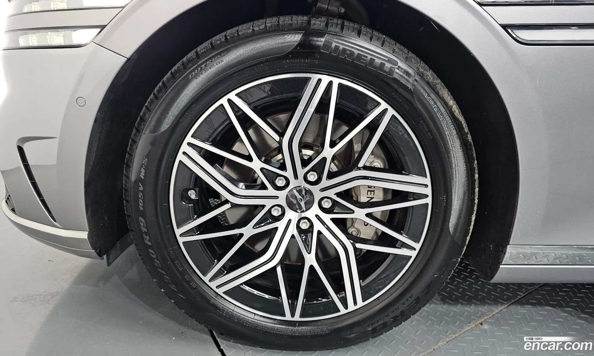 Genesis G90 2022 KMTFA41DDNU011170 — 9