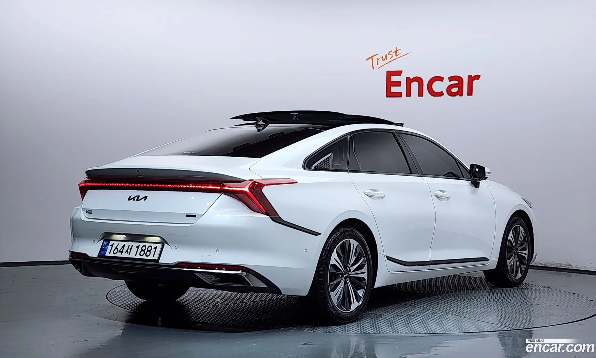 Kia K8 Hybrid 2022 — 19