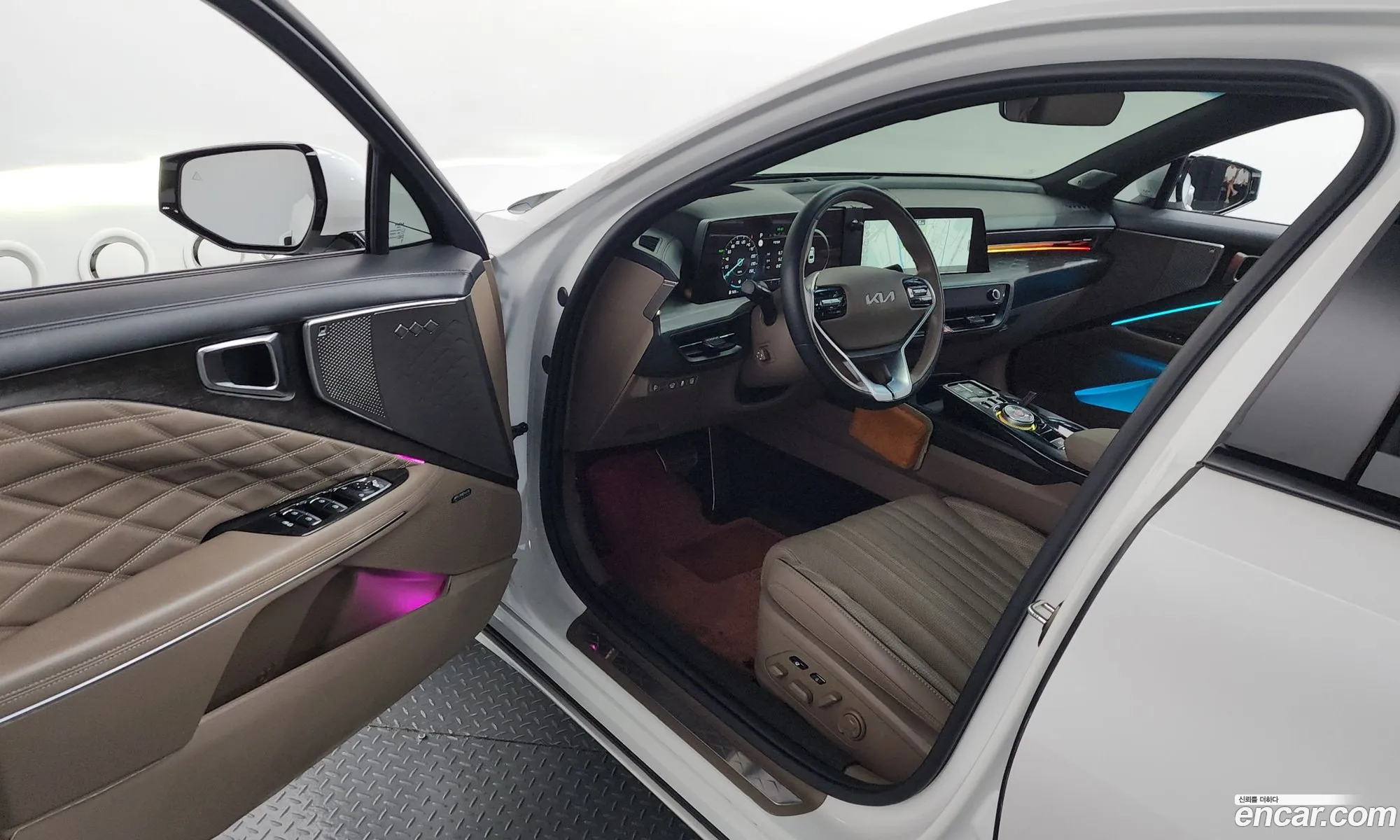 Kia K8 Hybrid 2022 — 9