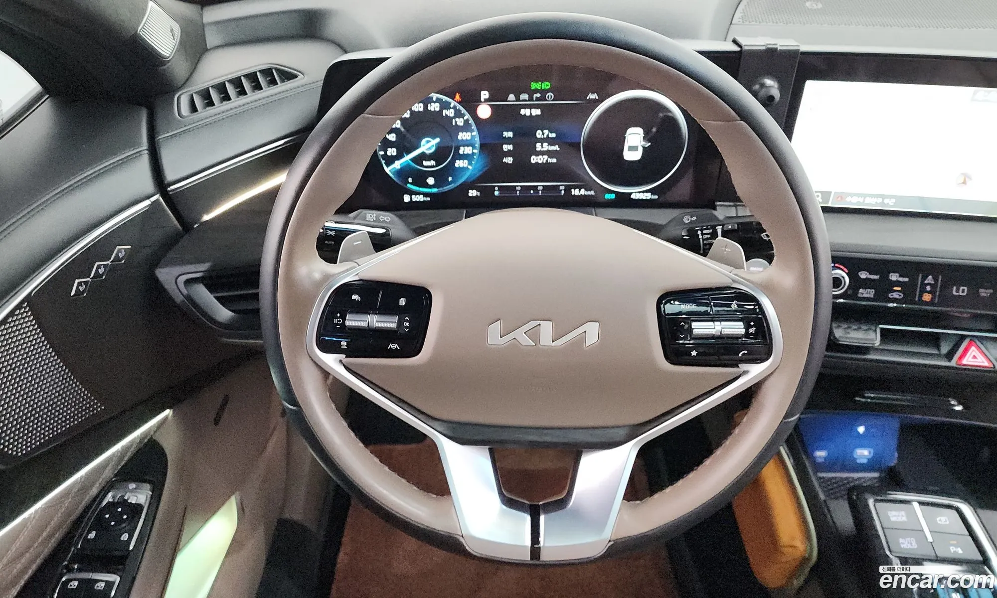 Kia K8 Hybrid 2022 — 13