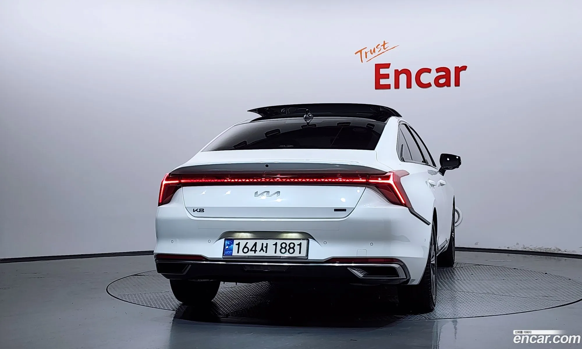 Kia K8 Hybrid 2022 — 8