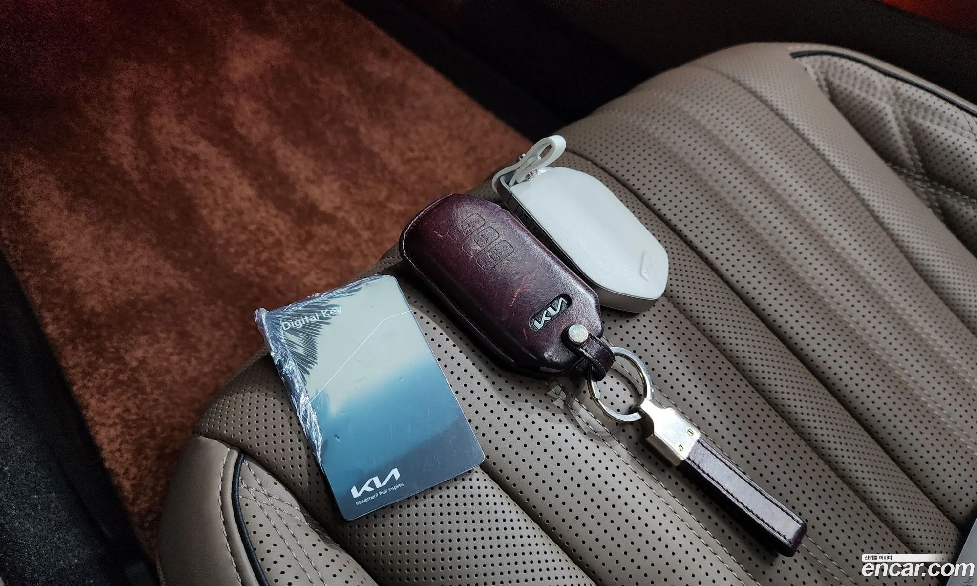 Kia K8 Hybrid 2022 — 31