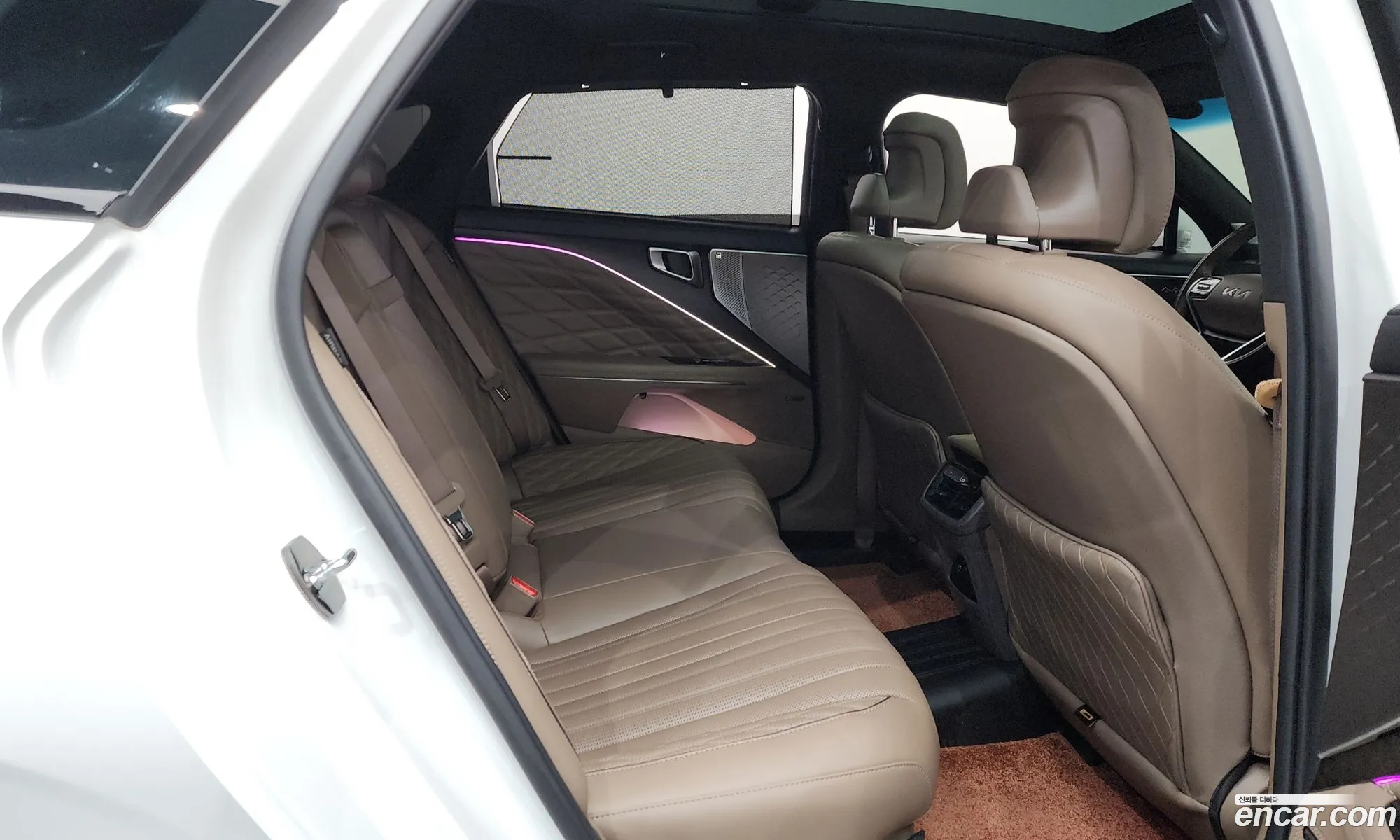 Kia K8 Hybrid 2022 — 4