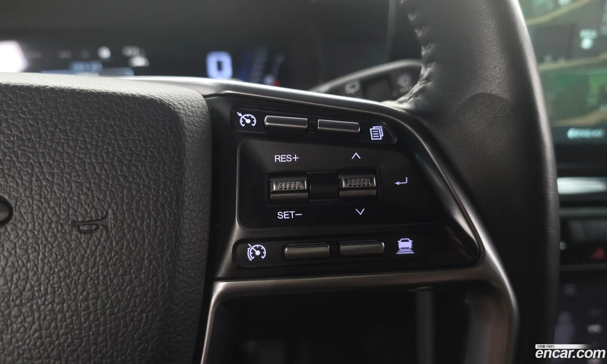KG Mobility (SsangYong) Torres 2022 — 15