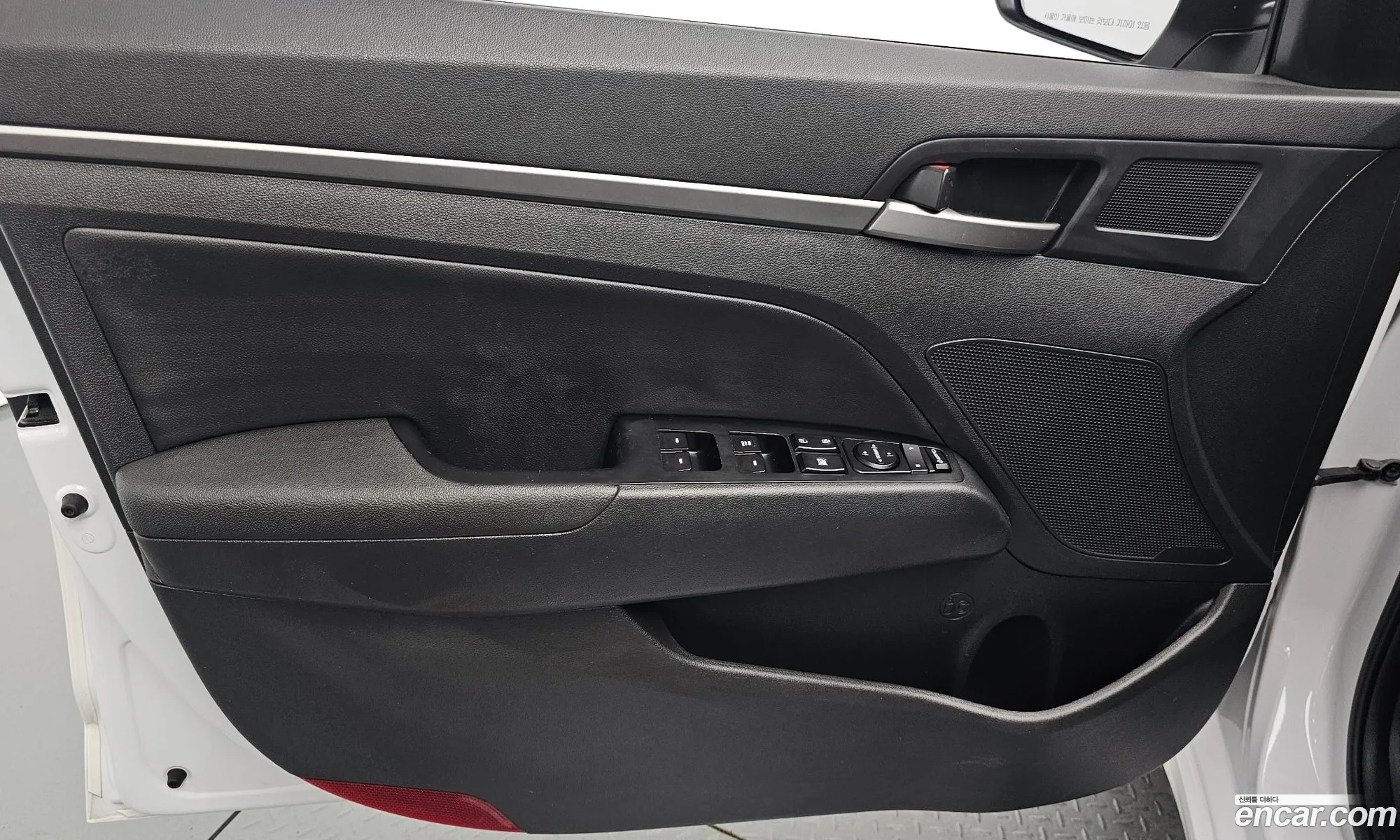 Hyundai Elantra AD 2018 — 21