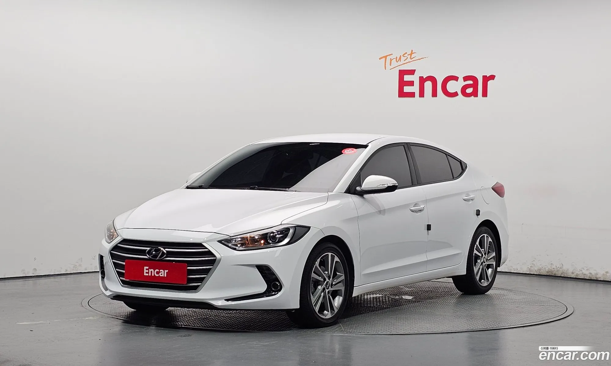 Hyundai Elantra AD 2018 — 11
