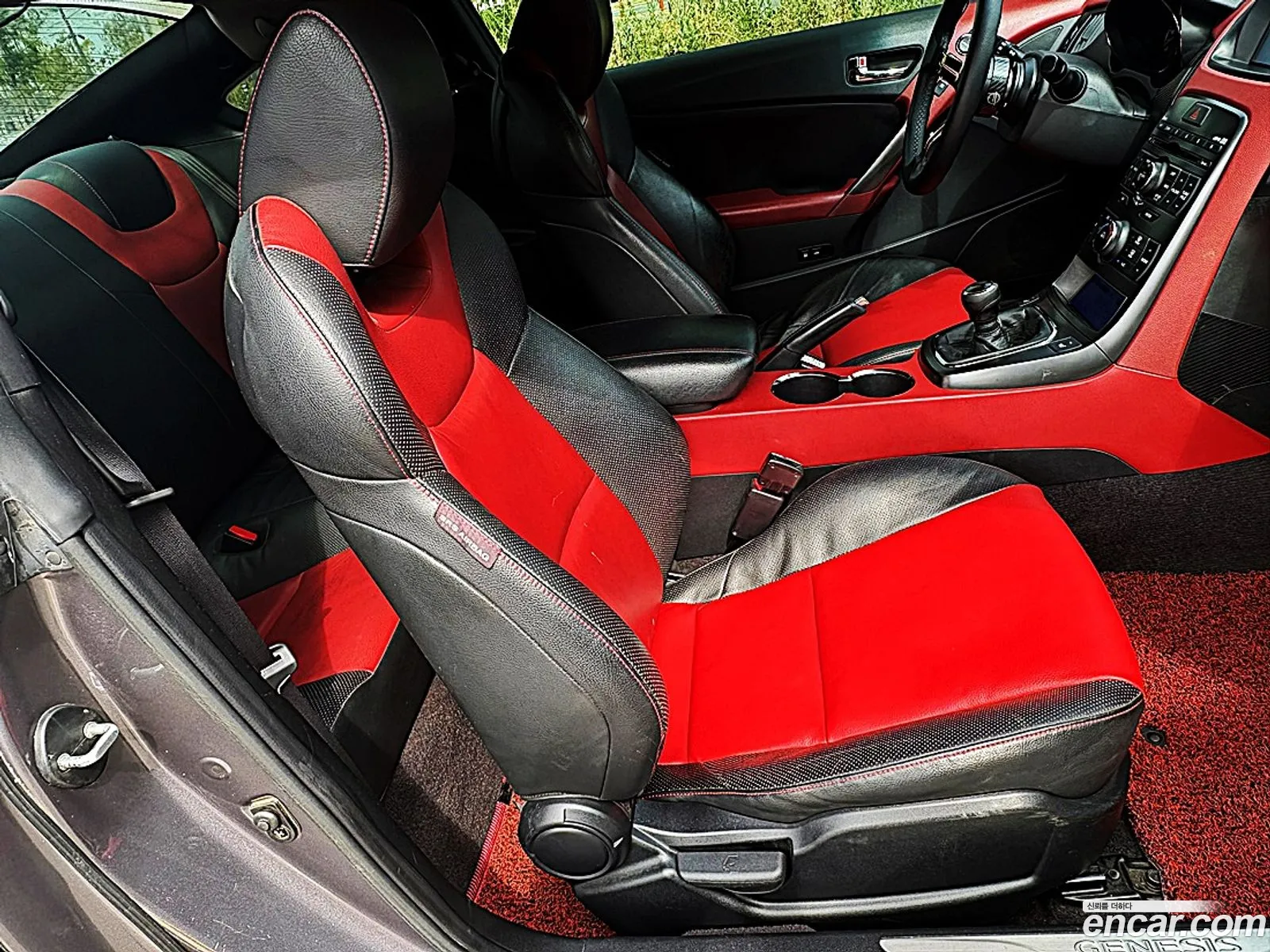 Hyundai Genesis Coupe 2011 — 18
