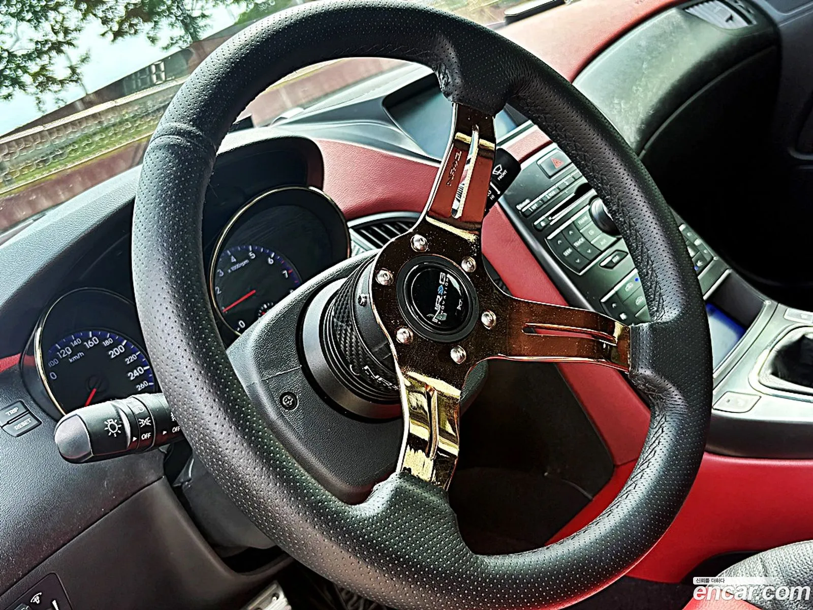 Hyundai Genesis Coupe 2011 — 3