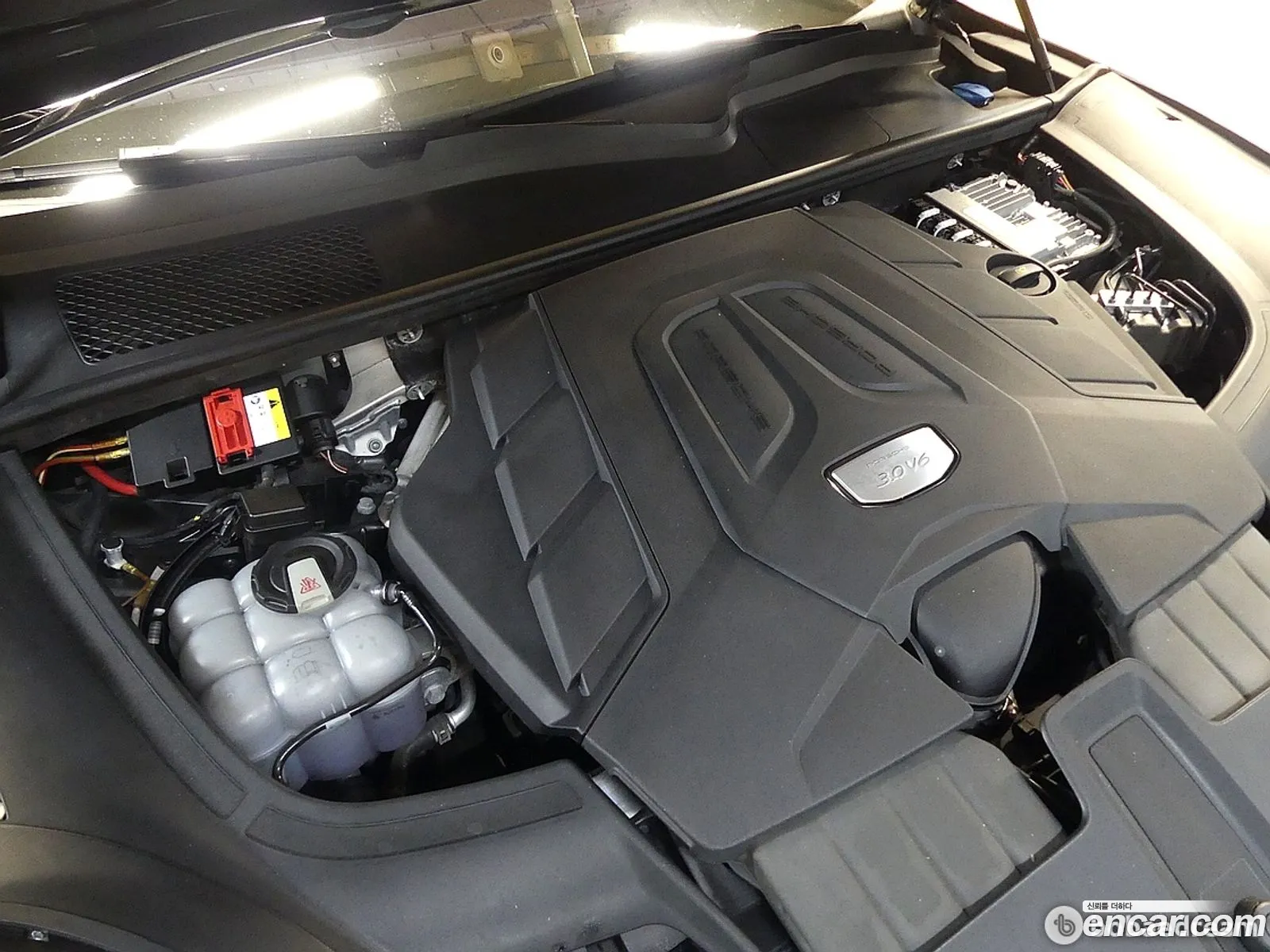 Porsche Cayenne 2019 — 17