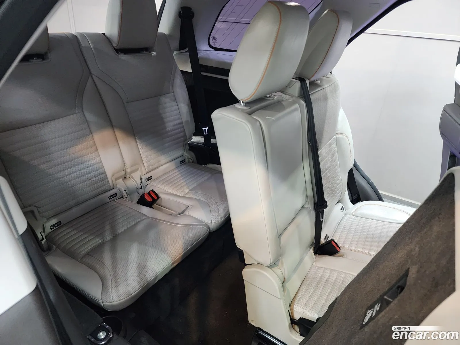 Land Rover Discovery 5 2017 — 4