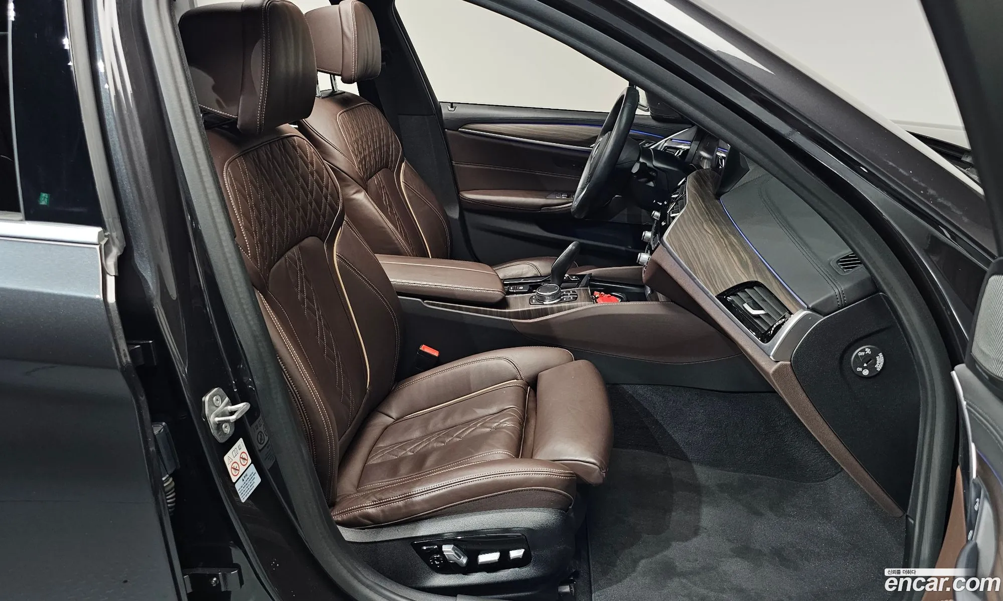 BMW 5 Series 2020 WBAJK9104LCE78538 — 7