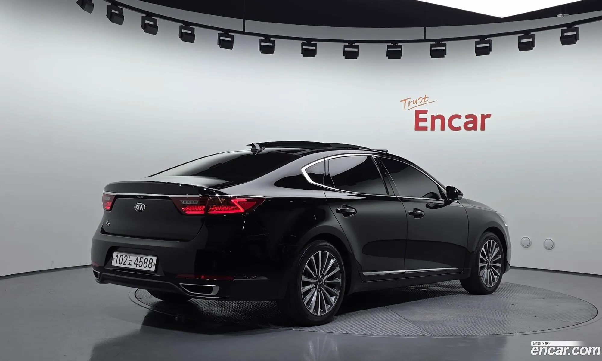 Kia K7 2018 KNALC418BJA146687 — 7