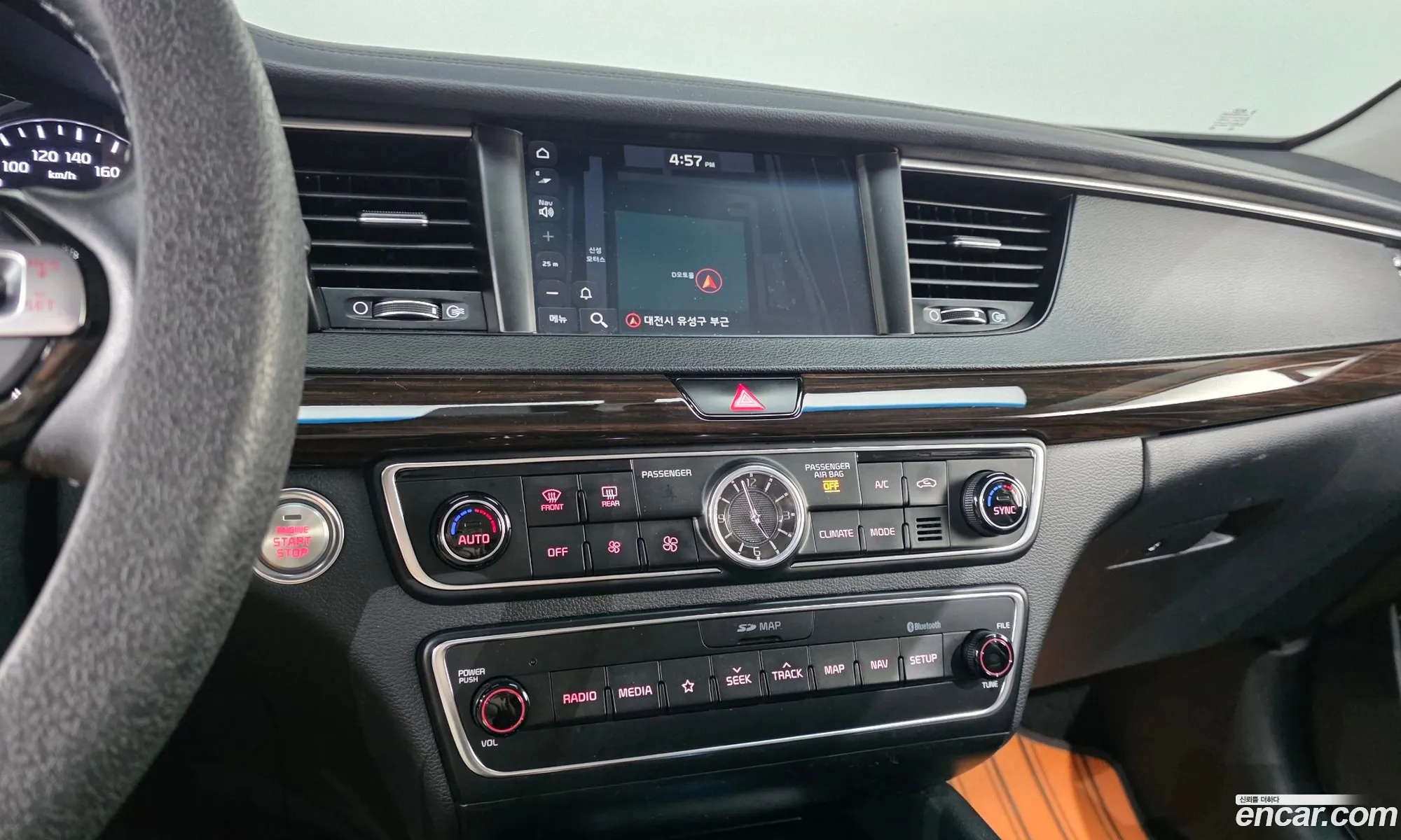 Kia K7 2018 KNALC418BJA146687 — 11