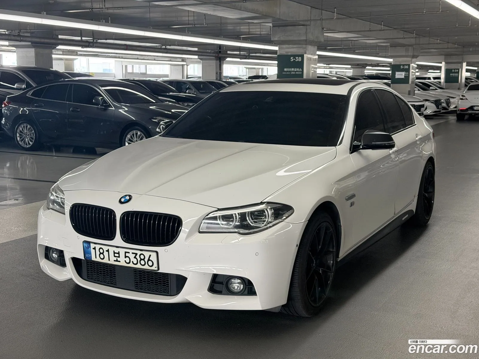 BMW 5 Series 2016 — 12
