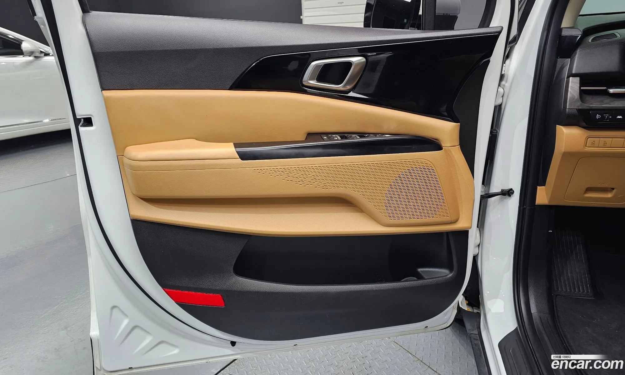 Kia Carnival 2023 — 9