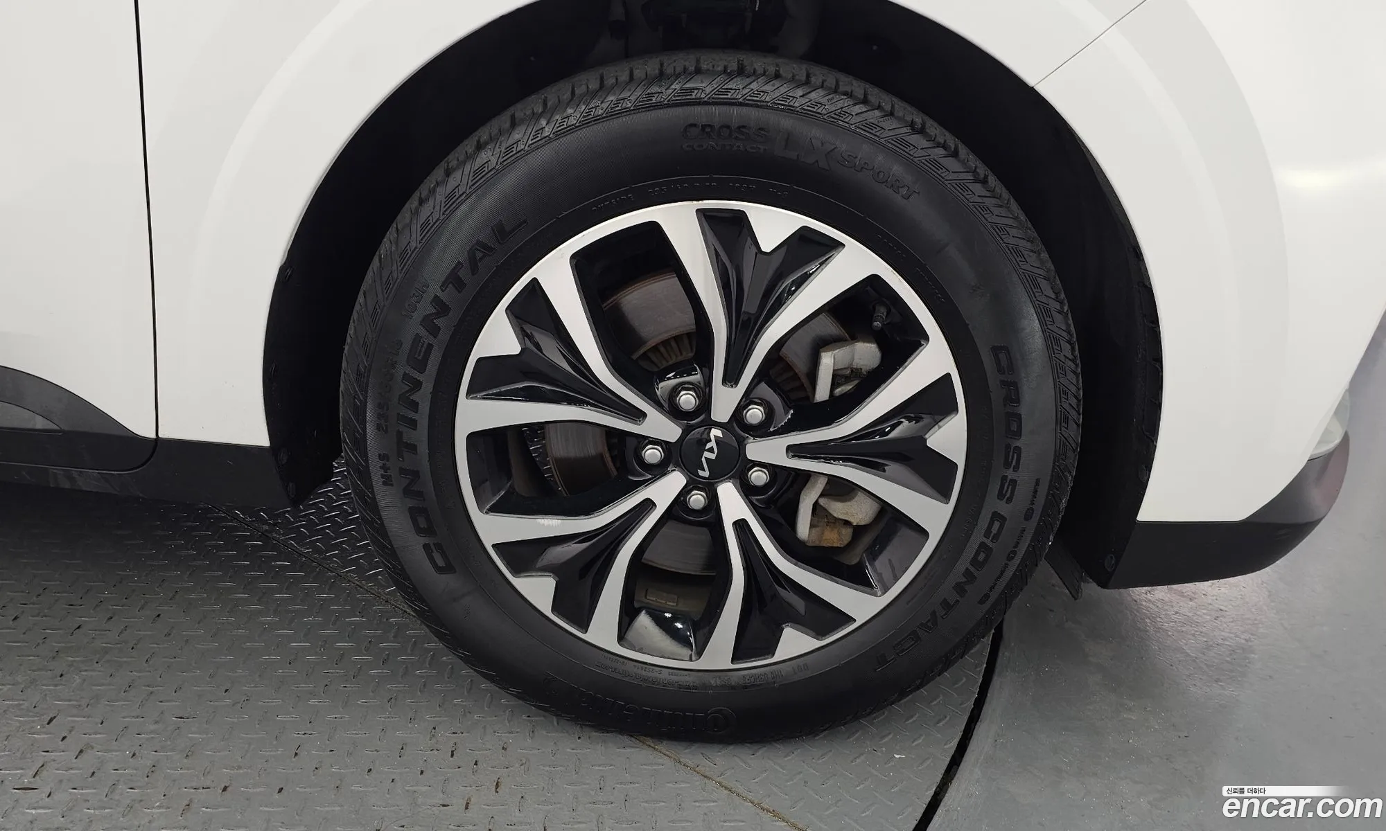Kia Carnival 2023 — 30