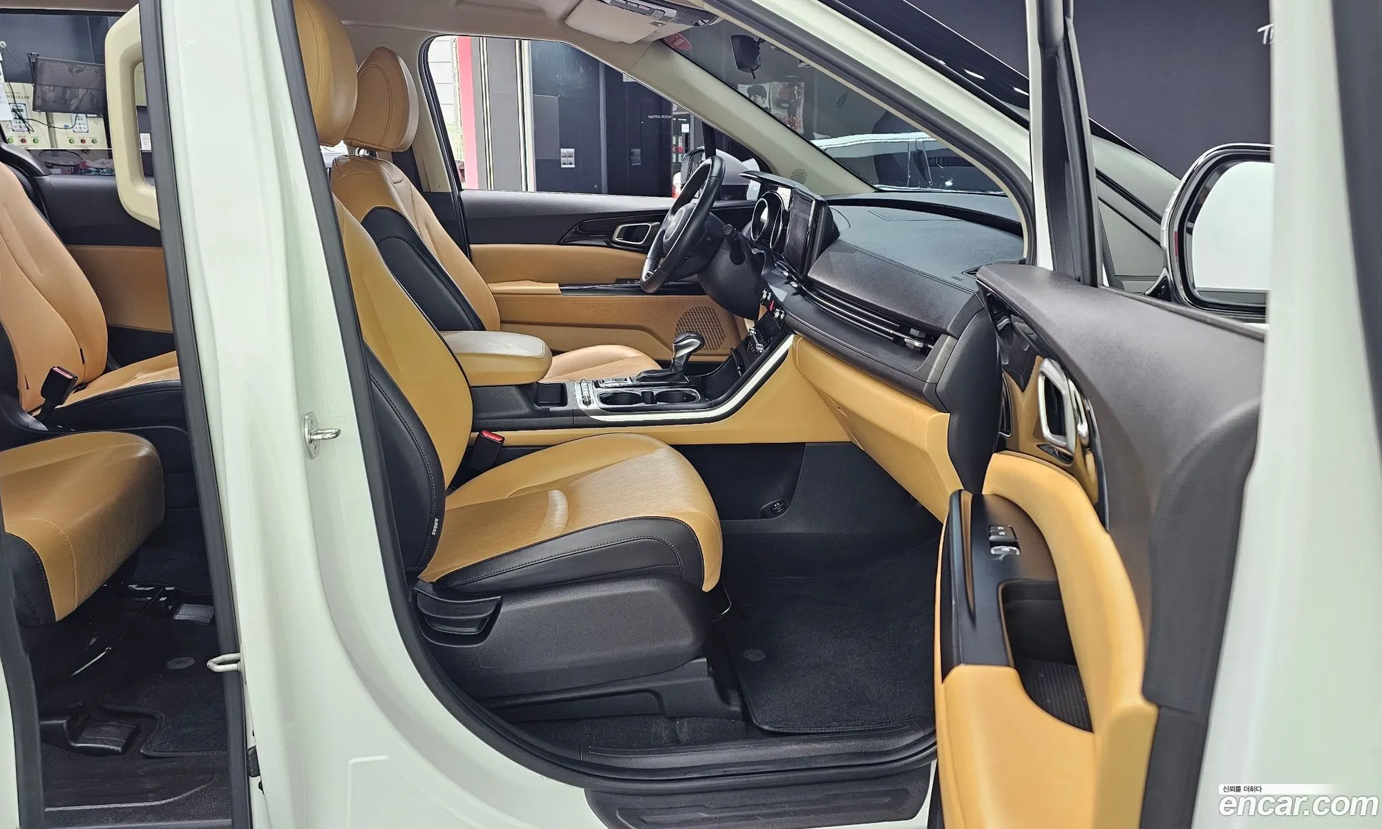 Kia Carnival 2023 — 4