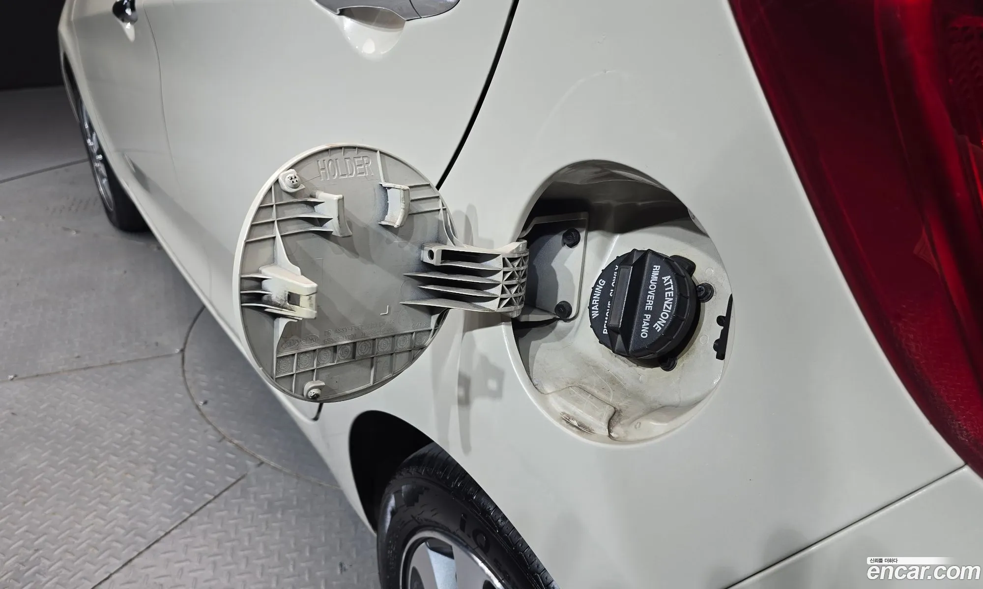 Kia Morning 2015 KNABX511BFT958934 — 9