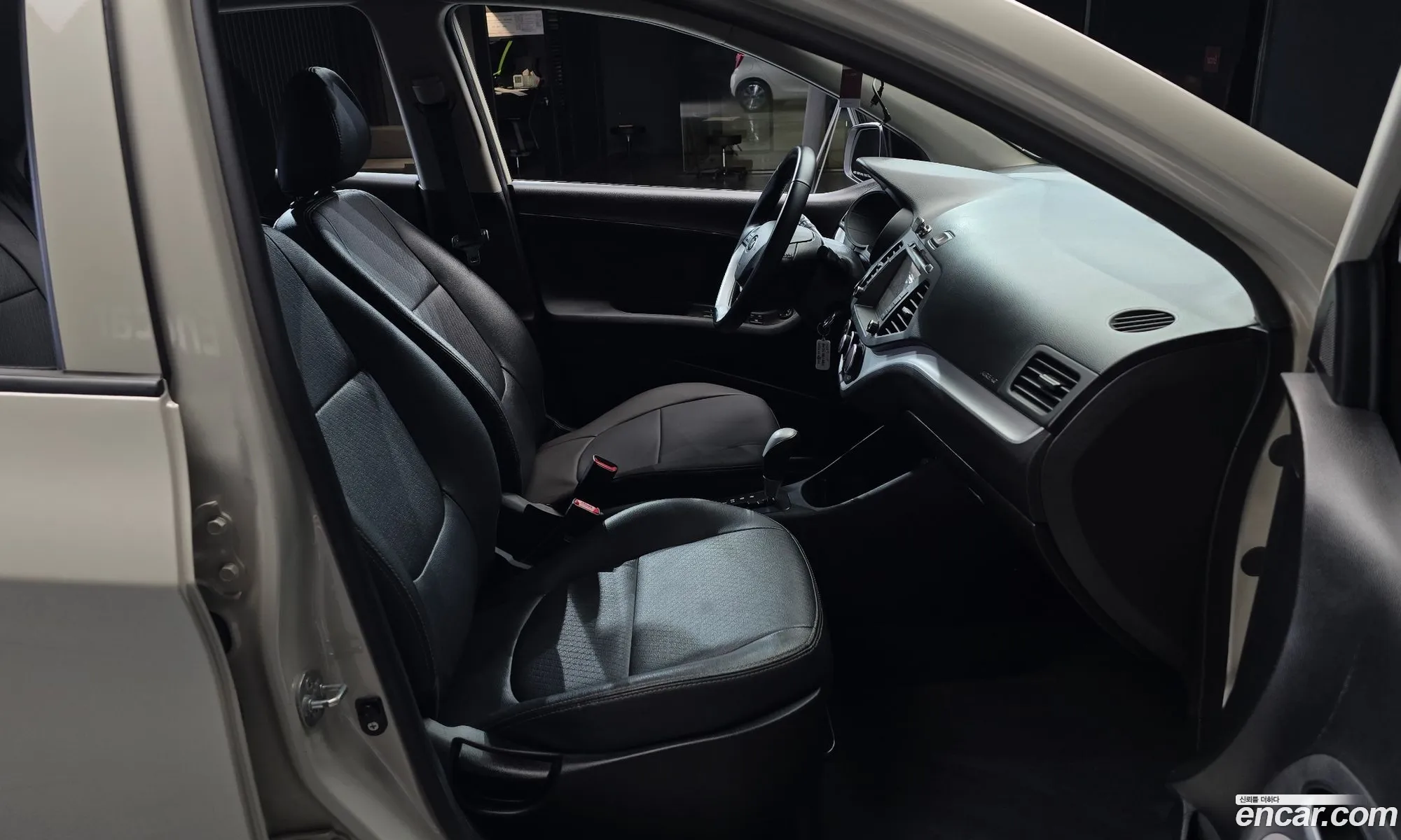 Kia Morning 2015 KNABX511BFT958934 — 11