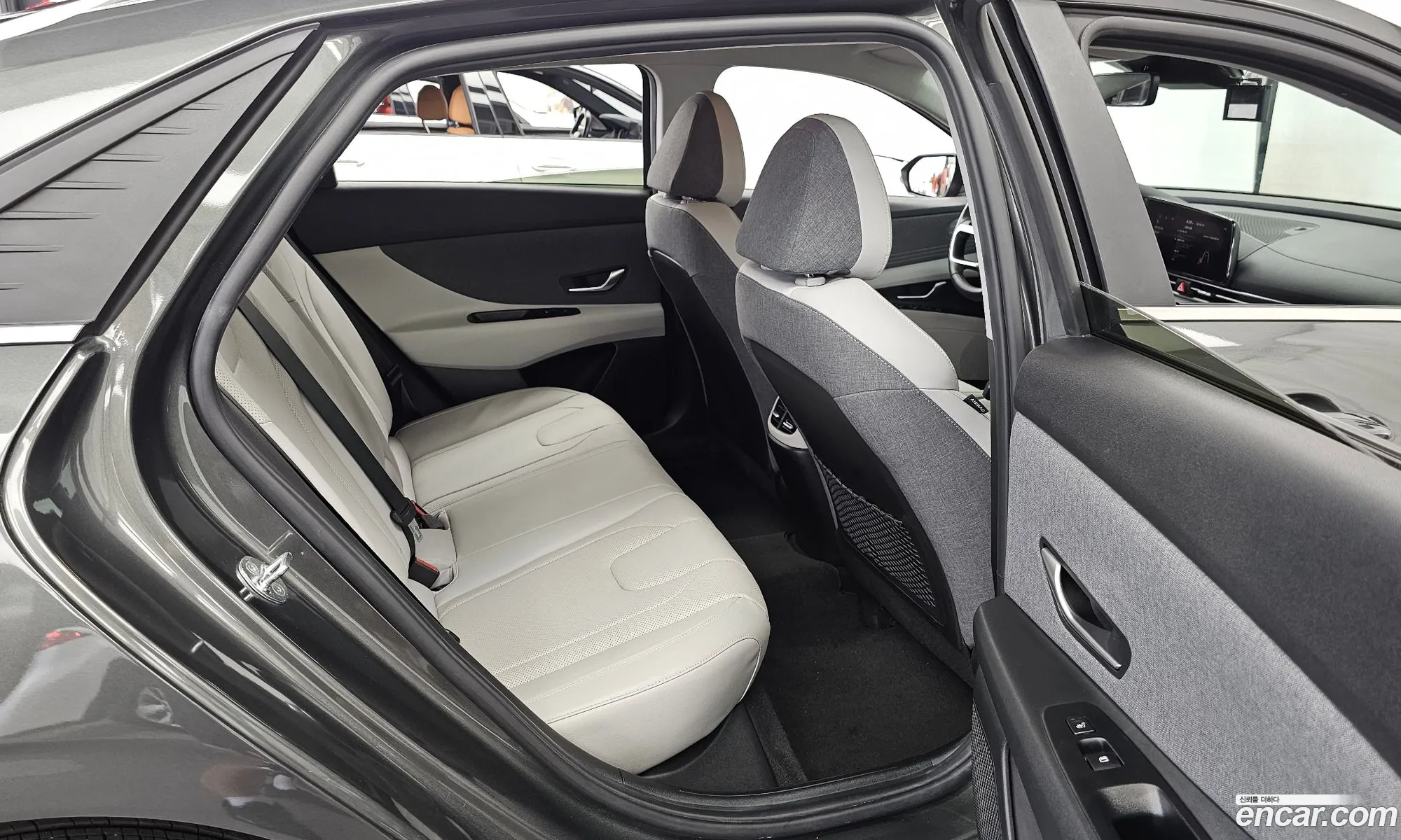 Hyundai Elantra 2021 — 5