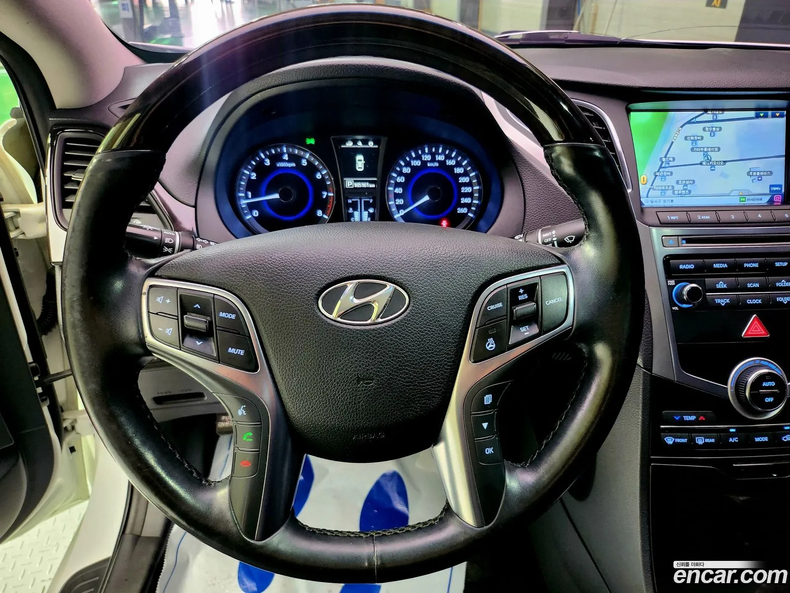 Hyundai Grandeur HG 2016 — 14
