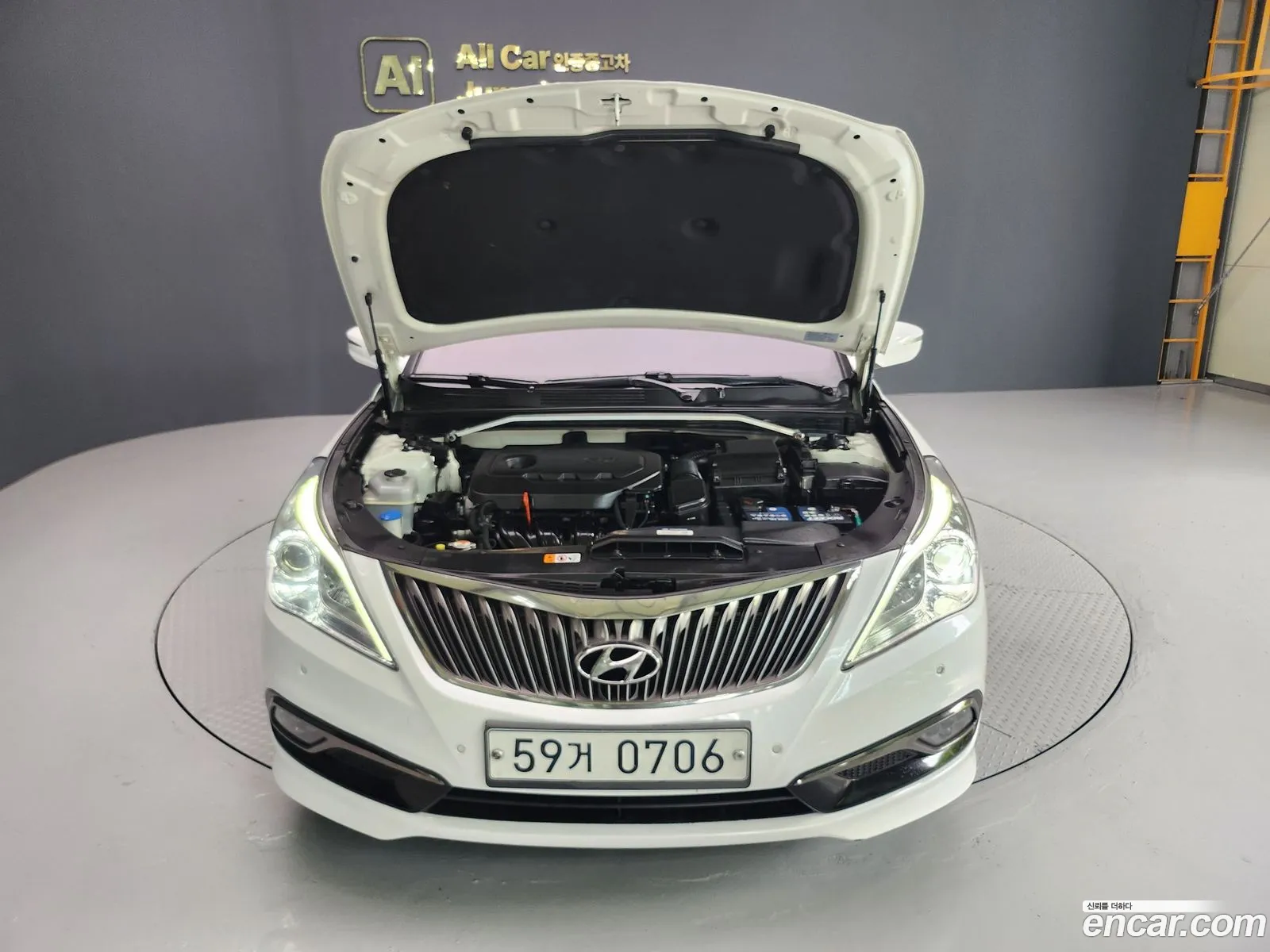 Hyundai Grandeur HG 2016 — 15