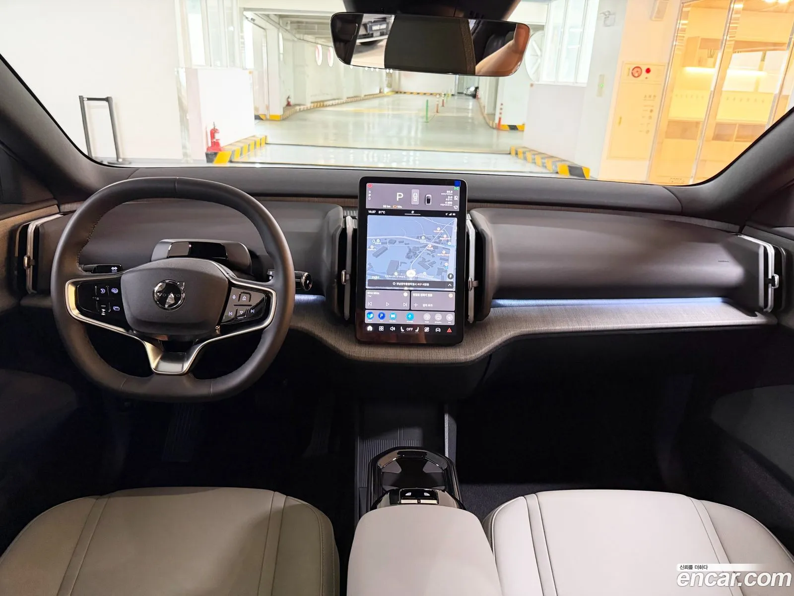 Volvo EX30 Cross Country 2025 — 15