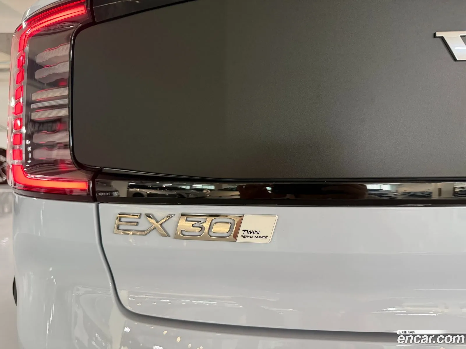 Volvo EX30 Cross Country 2025 — 16