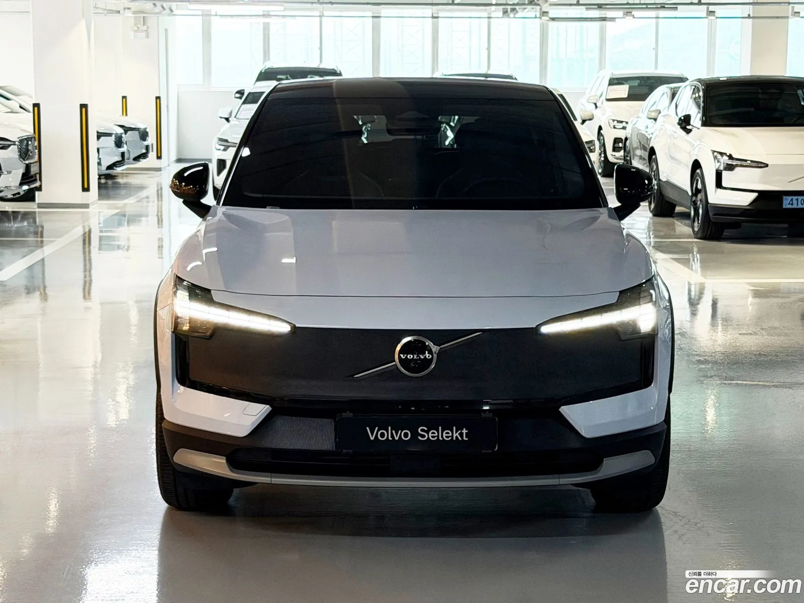 Volvo EX30 Cross Country 2025 — 13