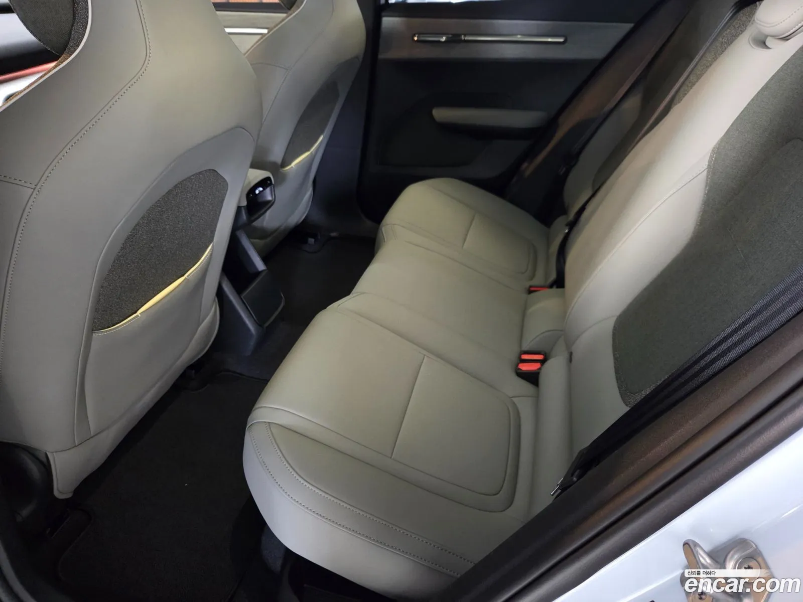 Volvo EX30 Cross Country 2025 — 6