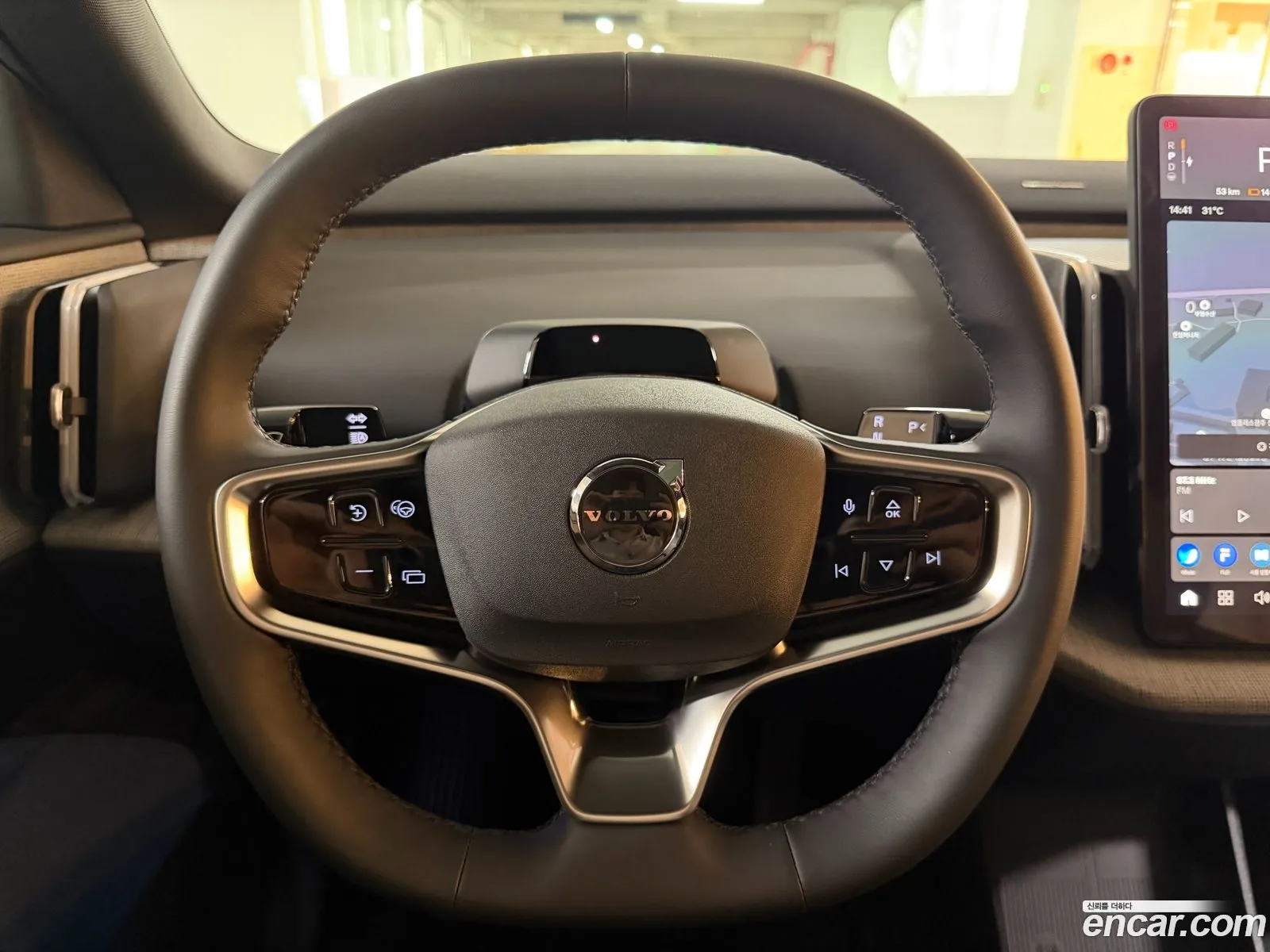 Volvo EX30 Cross Country 2025 — 20