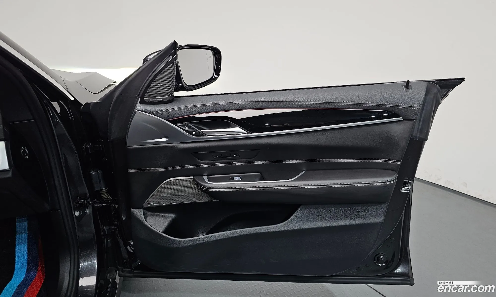 BMW 6 Series GT 2023 — 10