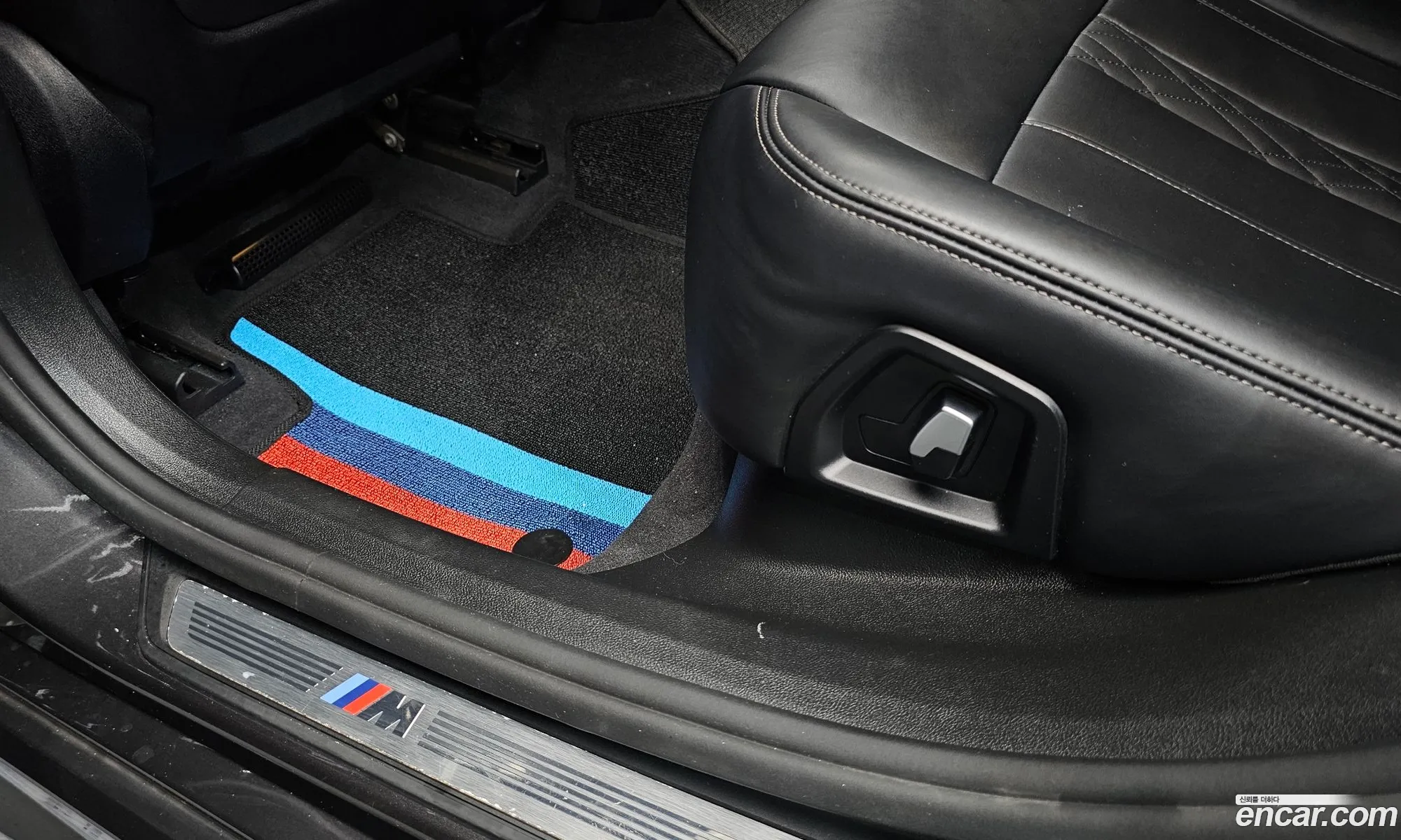 BMW 6 Series GT 2023 — 6