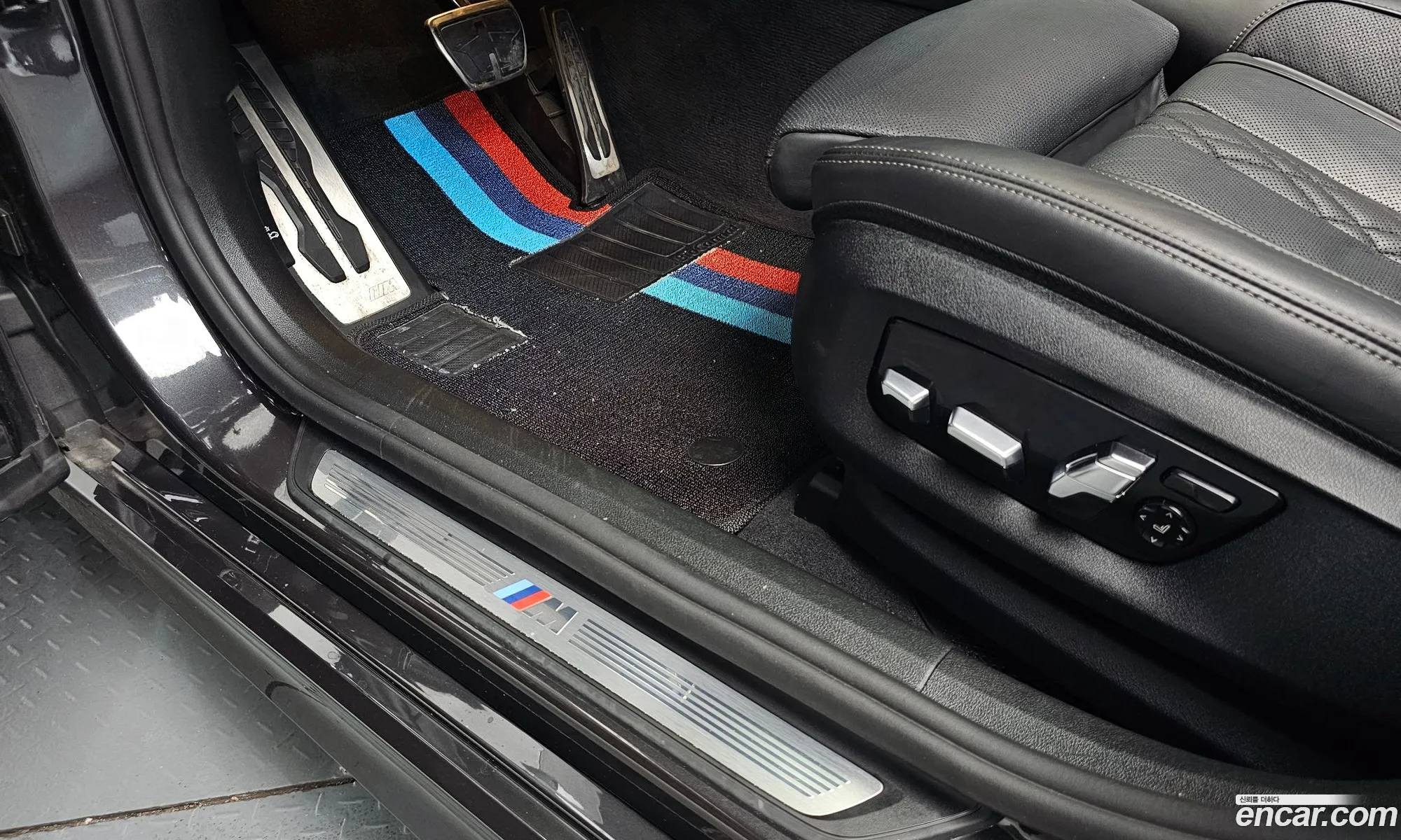 BMW 6 Series GT 2023 — 28
