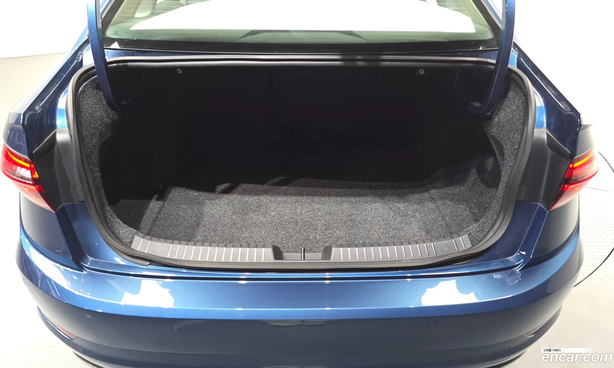 Volkswagen Jetta 7th Gen 2021 — 2