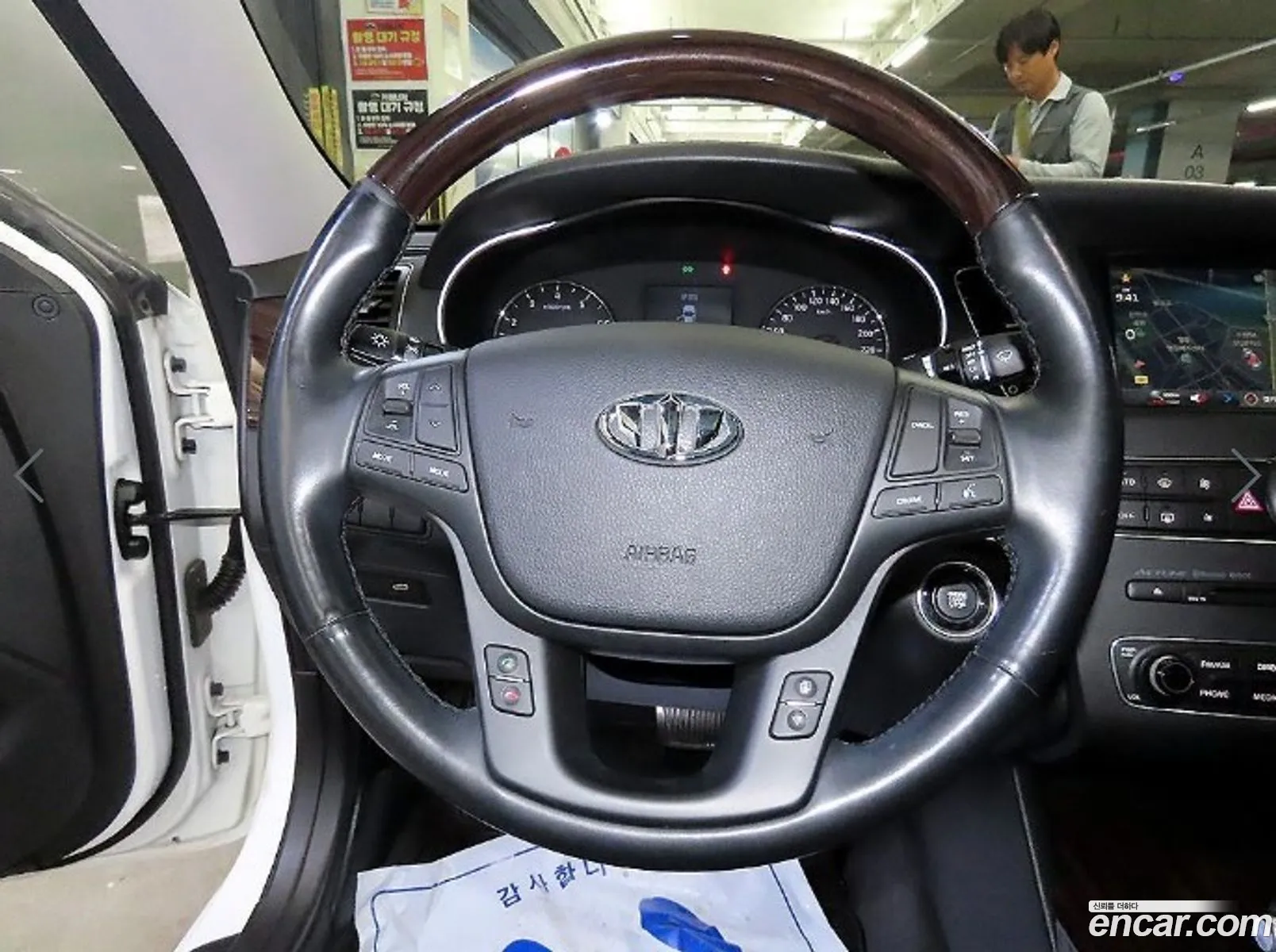 Kia K7 2015 — 13