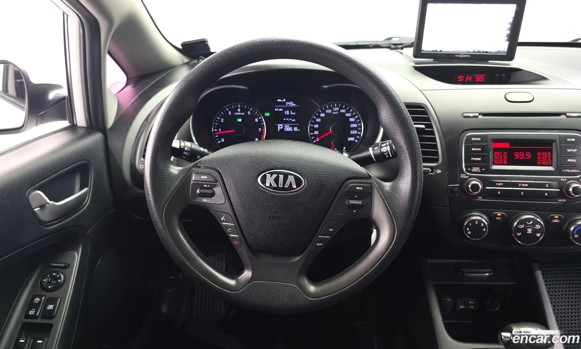 Kia K3 2015 — 4
