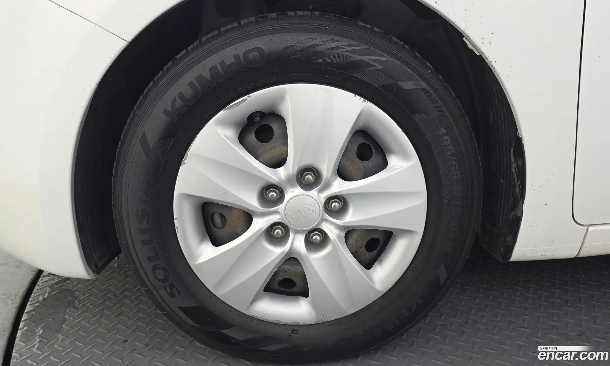 Kia K3 2015 — 9
