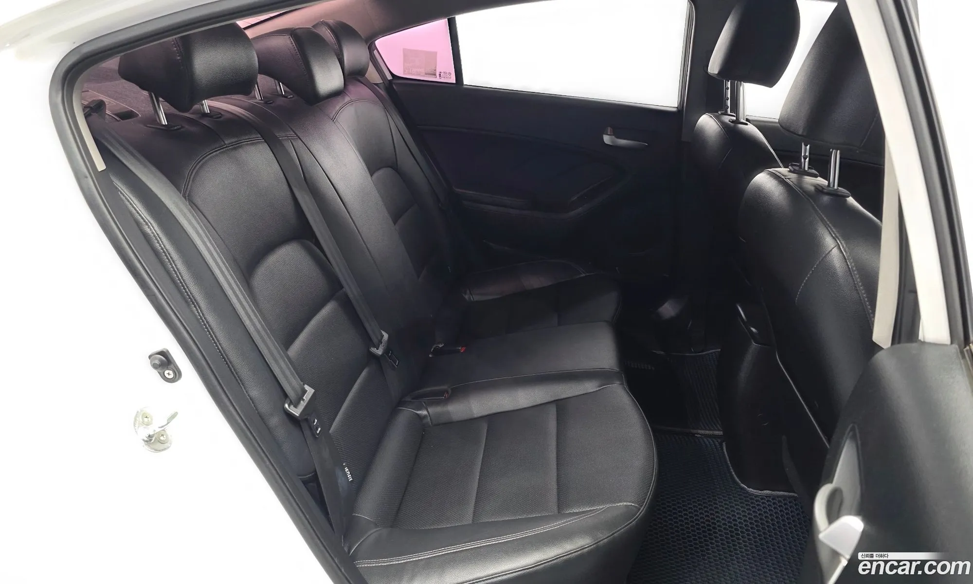 Kia K3 2015 — 18